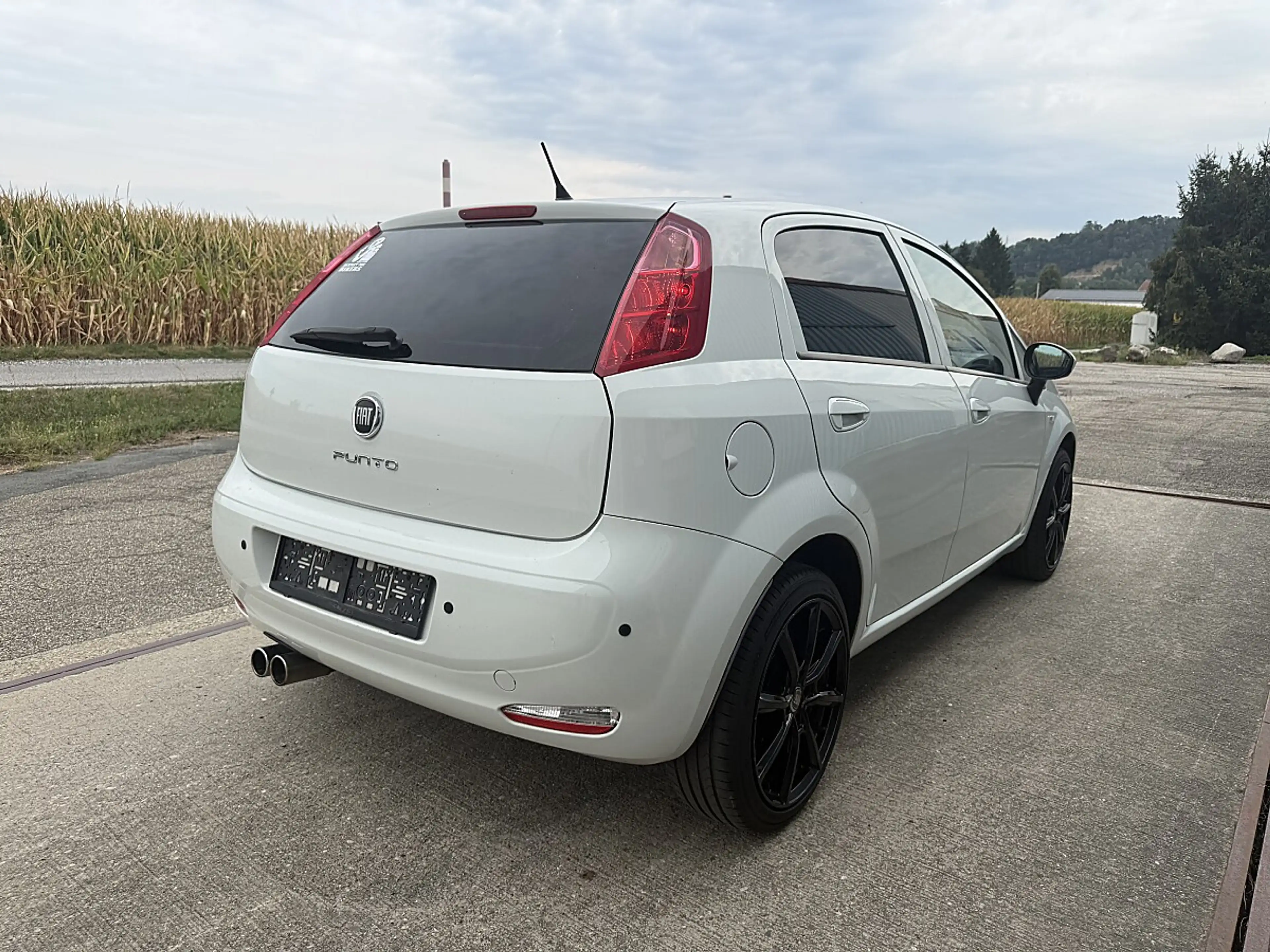 Fiat Punto 1.4 8V Lounge — photo 3