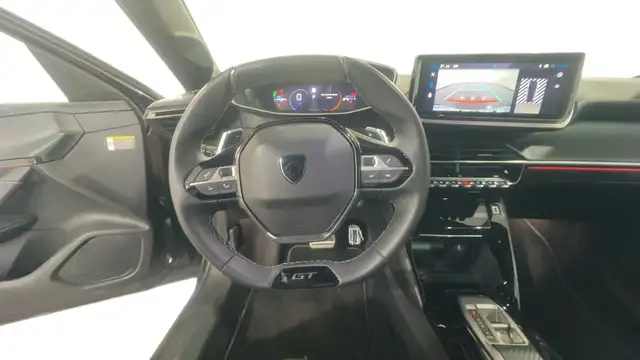 Peugeot 208 view 8