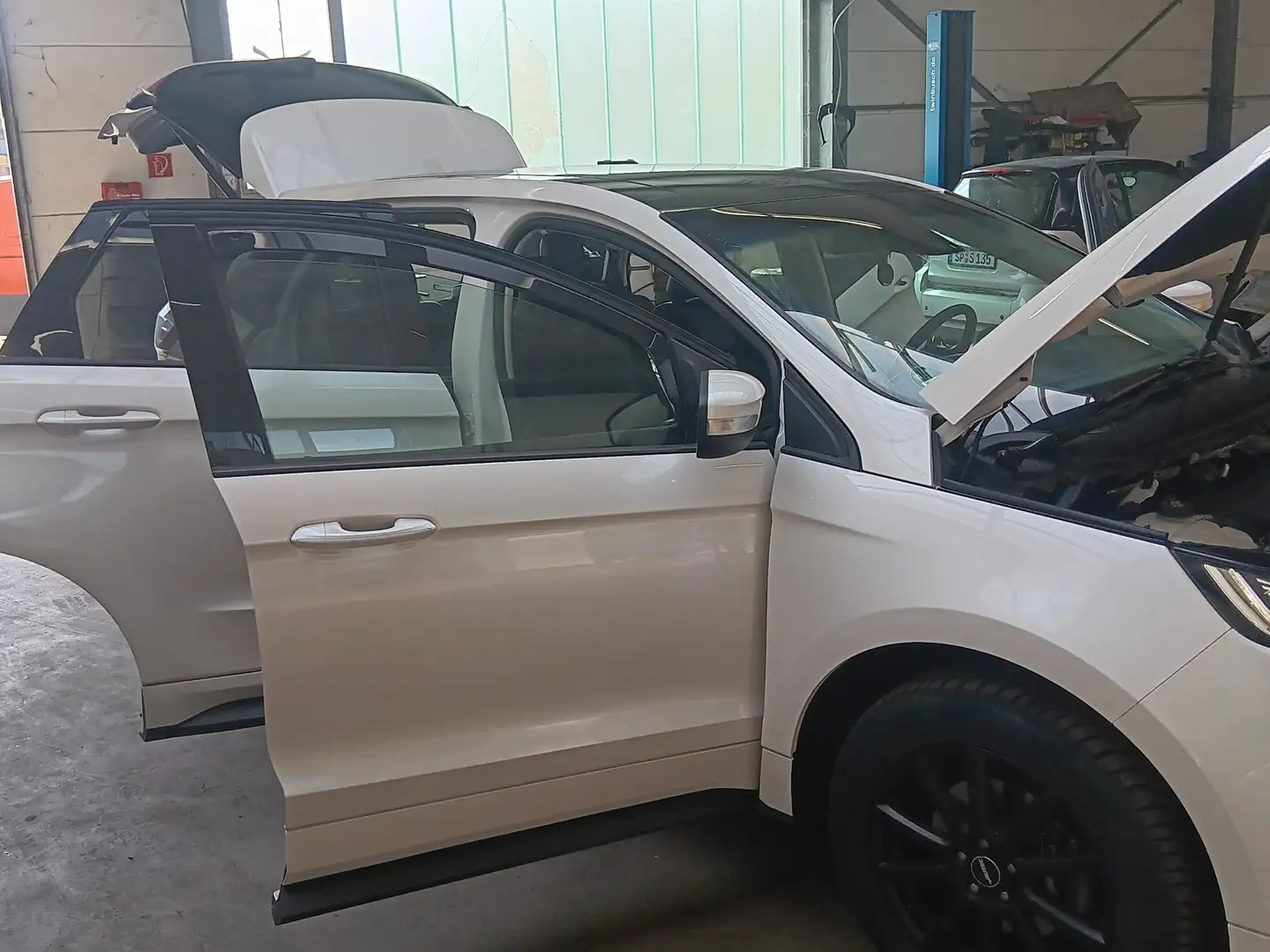 Ford Edge 2.0 TDCi Bi-Turbo 4x4 Sport - 2