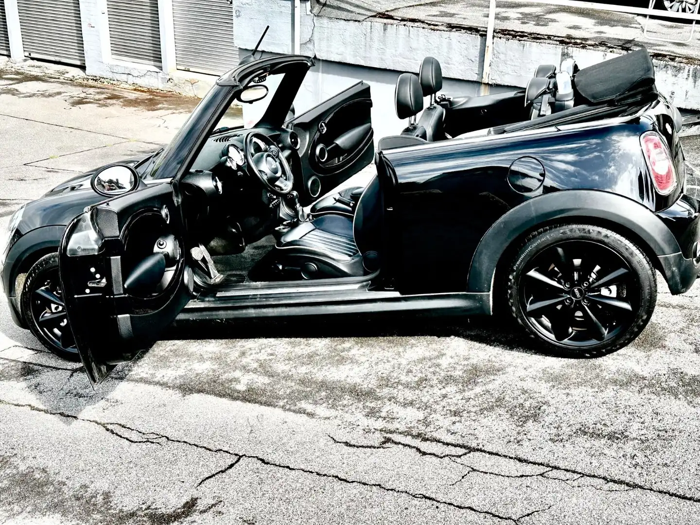 MINI Cooper S Cabrio Cooper SCabrioAutomatikEinzigartig NaviSofelgen Noir - 2