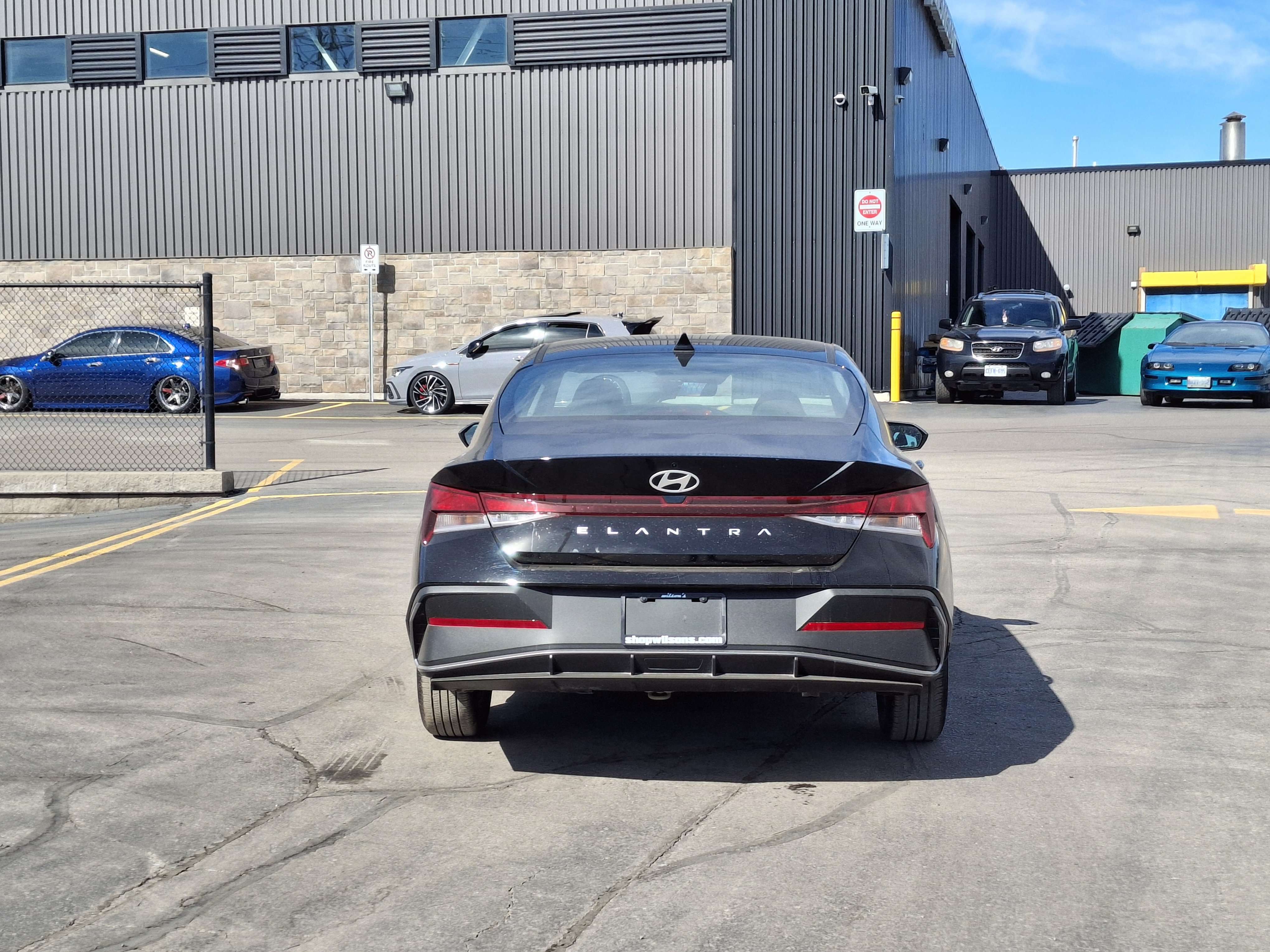 2026 Hyundai Elantra Essential IVT | Heated Seats | Wireless Apple CarPlay + Android Auto | FCA | Rear Cam & More ! — снимка 4