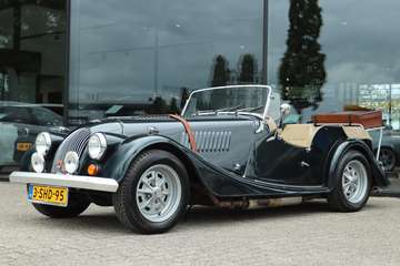 1.6 4-SEATER 1983 | BAGAGEREK | GROEN