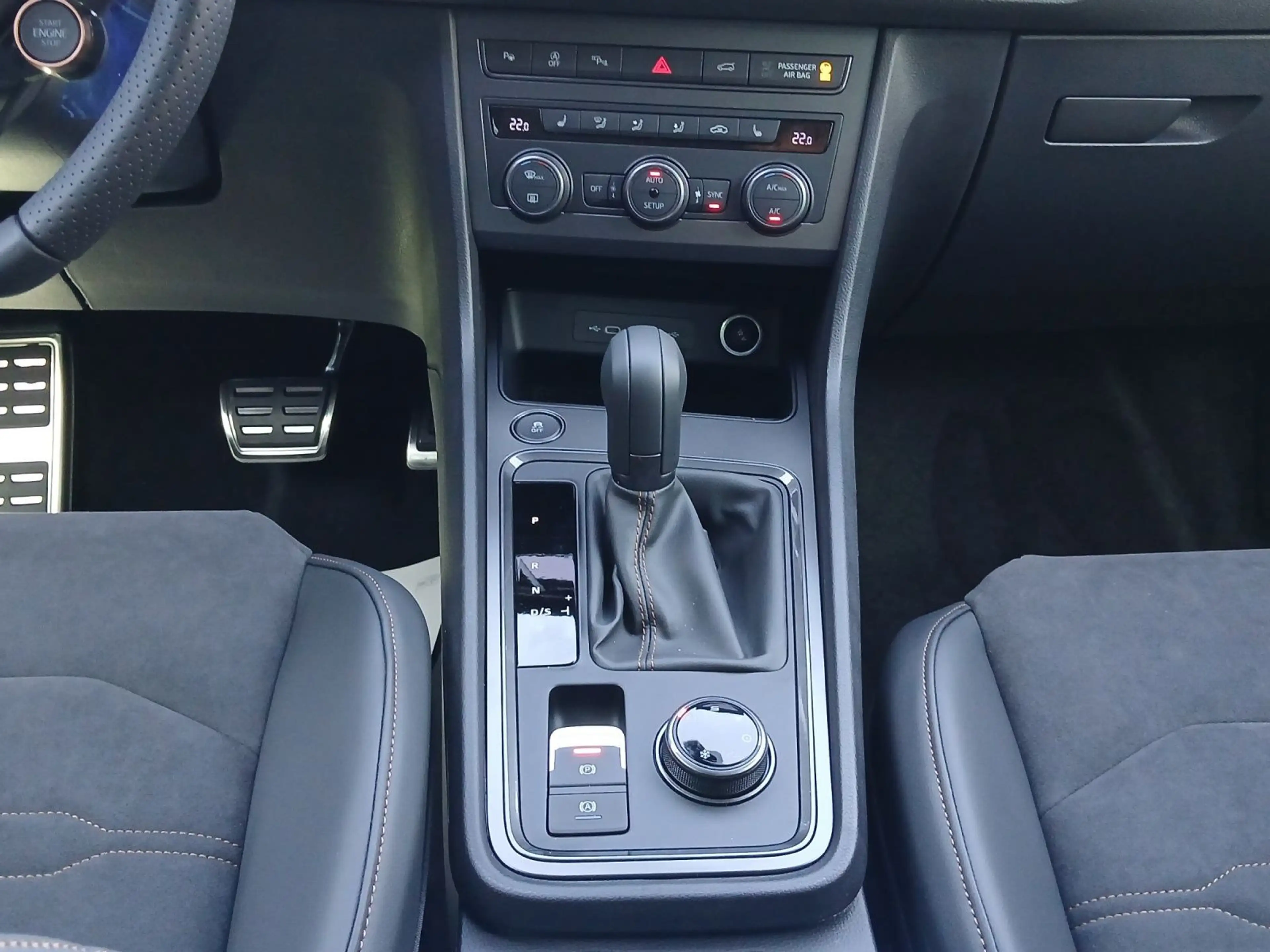 CUPRA Ateca VZ 2.0 TSI 221 kW (300 PS) *AHK*DSG*SH* — photo 6