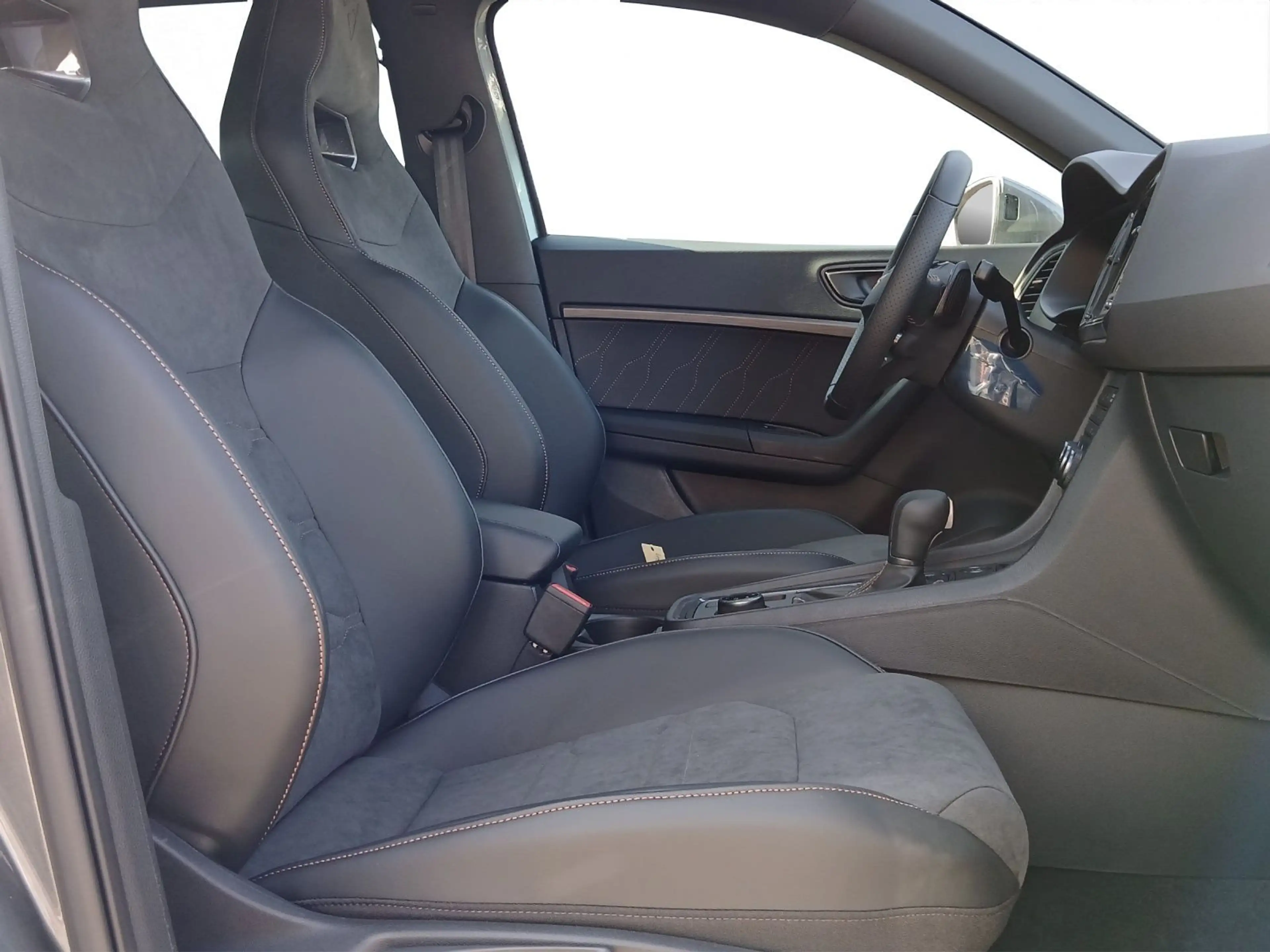 CUPRA Ateca VZ 2.0 TSI 221 kW (300 PS) *AHK*DSG*SH* — photo 3