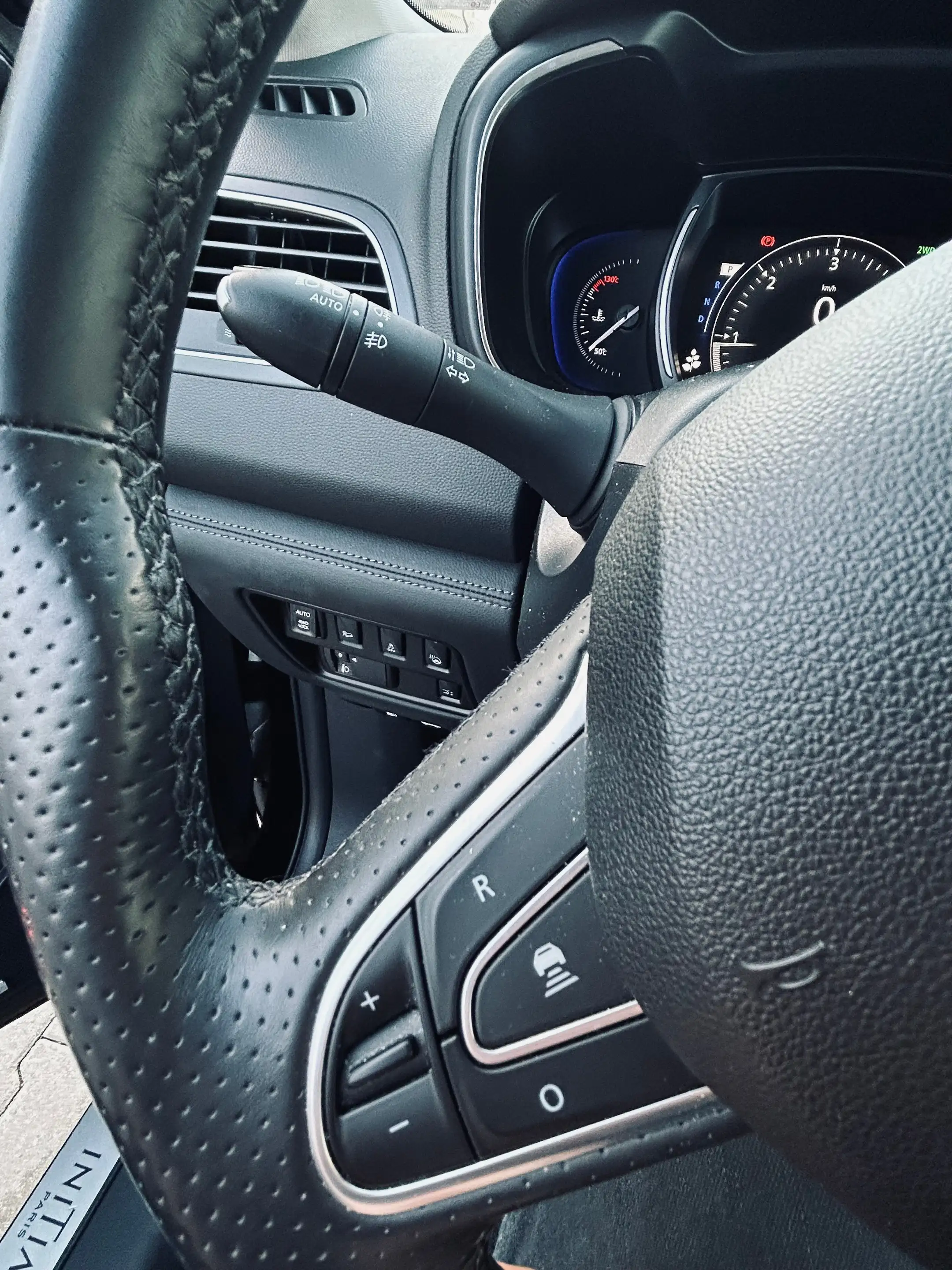 Renault Koleos Initiale Paris 4x4 — photo 12