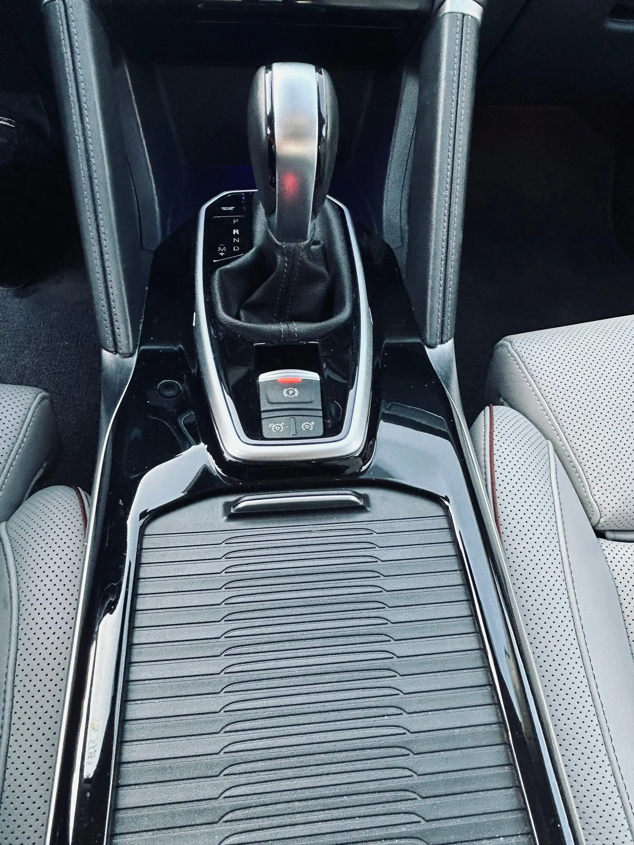 Renault Koleos Initiale Paris 4x4 — photo 14