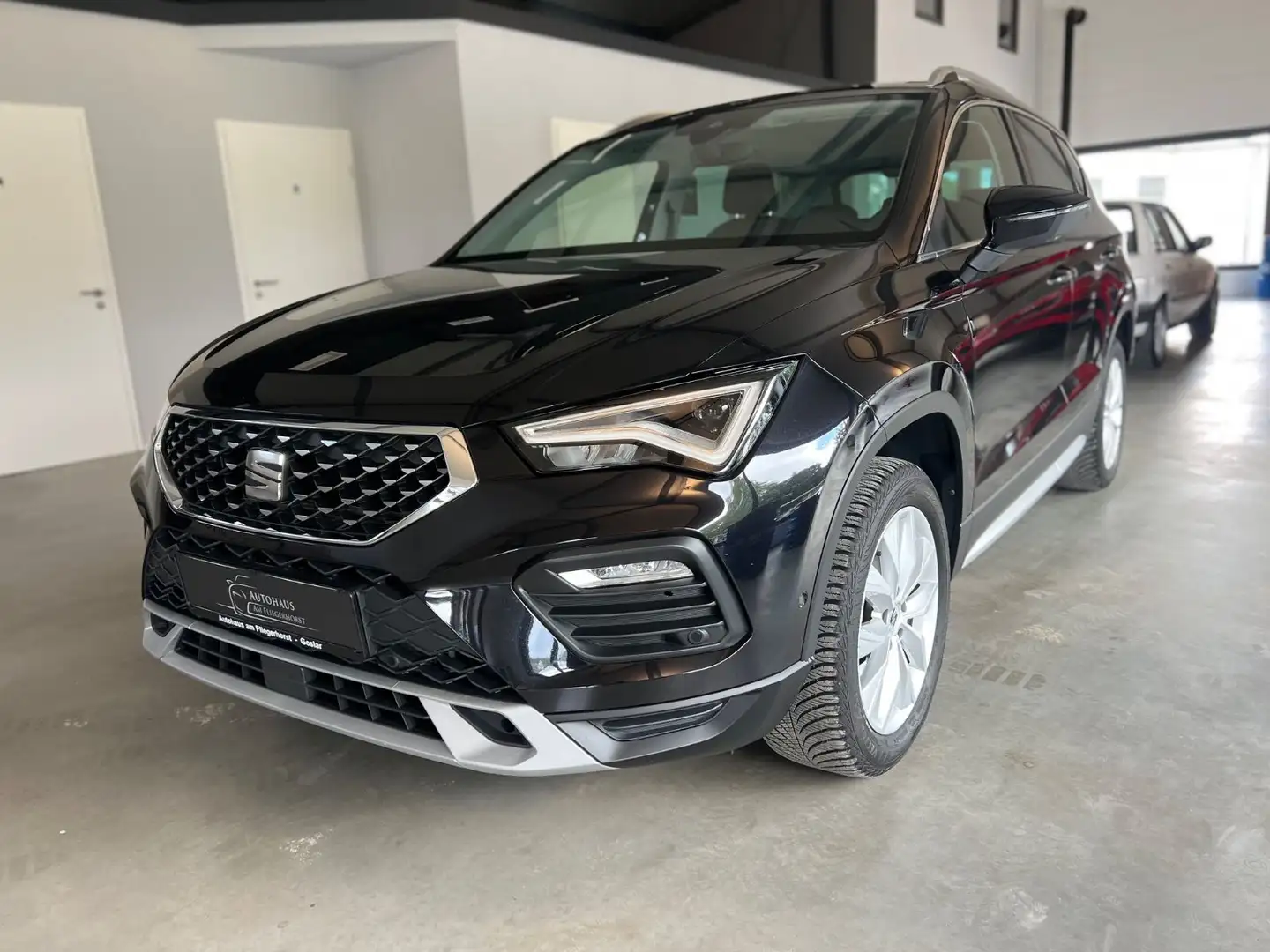SEAT Ateca Xperience 1.5 TSI DSG AHK/Navi/LED/KAM/SHZ Schwarz - 1