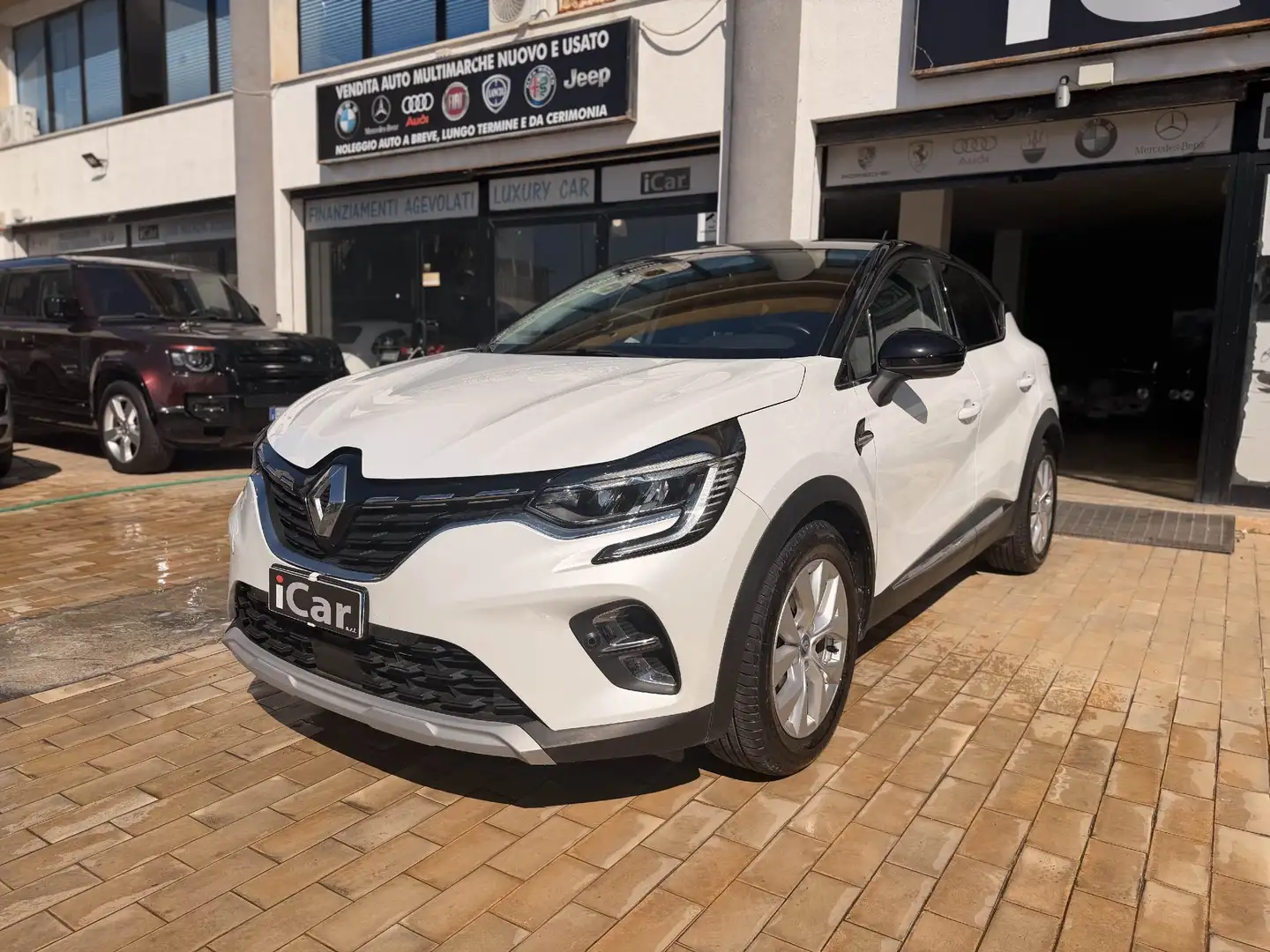 Renault Captur II 1.6 E-Tech phev Intens 160cv auto my21 - foto 1