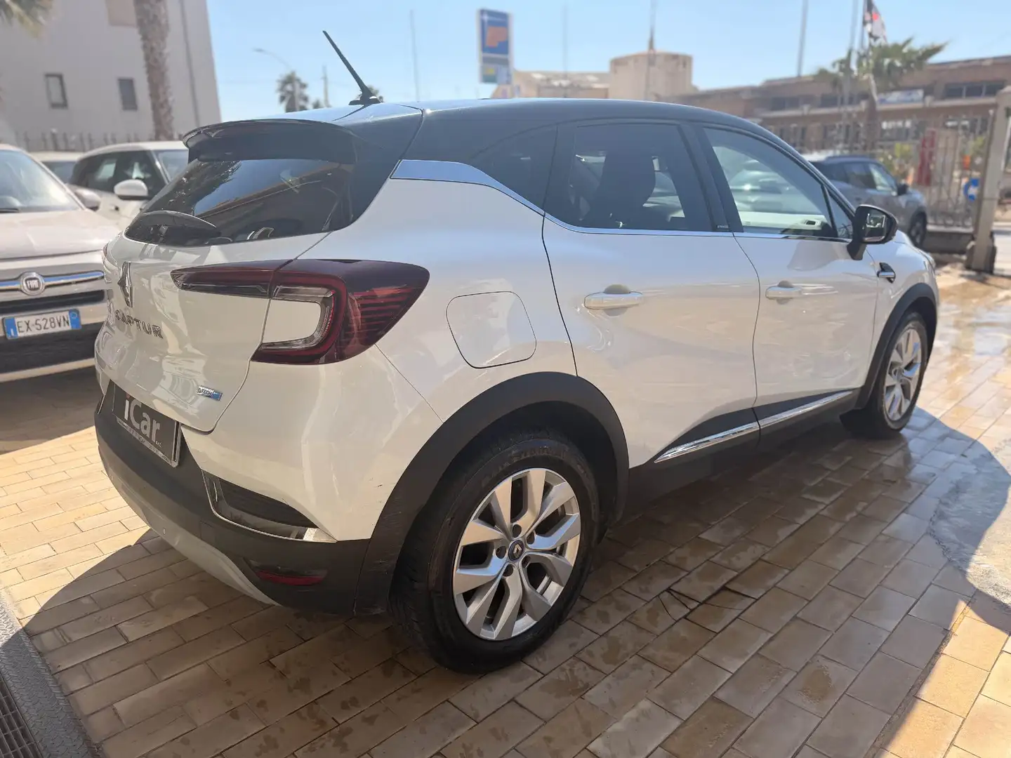 Renault Captur II 1.6 E-Tech phev Intens 160cv auto my21 - foto 4