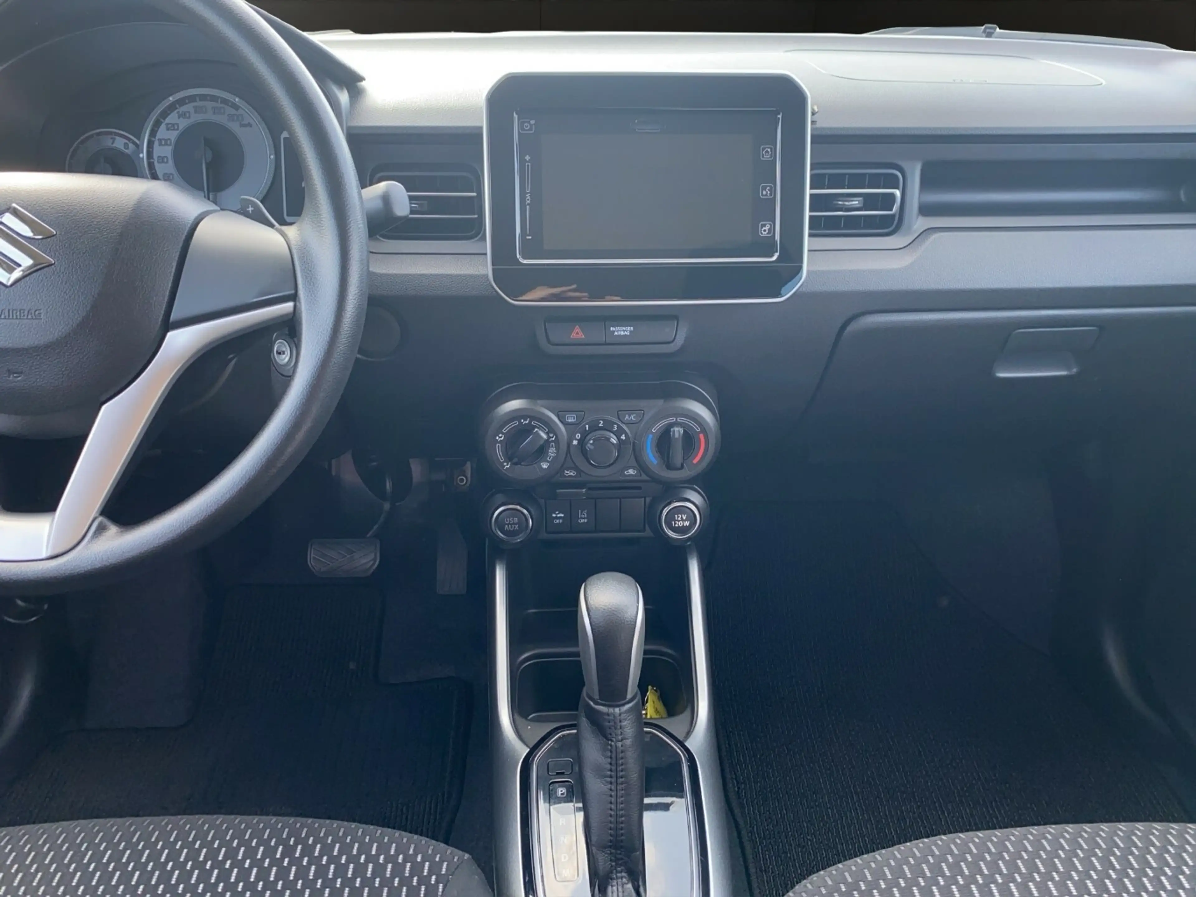 Suzuki Ignis Comfort CVT Hybrid — photo 12