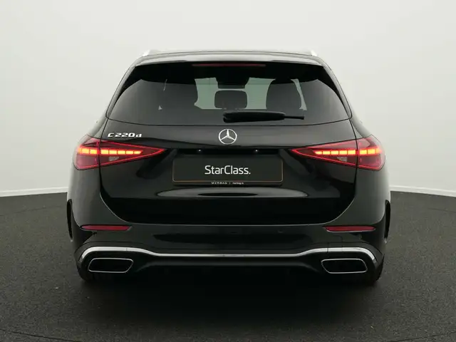 Mercedes-Benz C-Class view 4