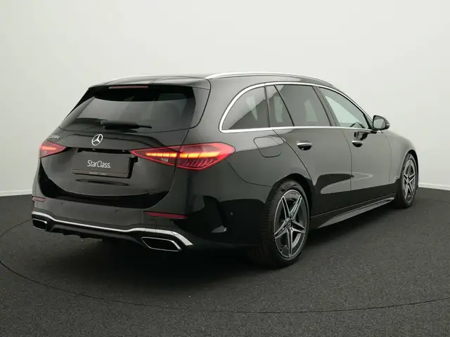 Mercedes-Benz C-Class view 3