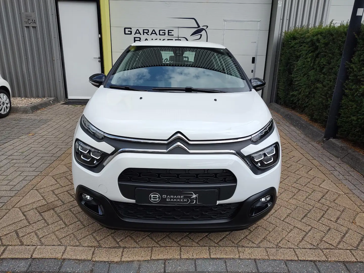 Citroen C3 1.2 PureTech Feel Led Navi-Carplay Cruise-Control Wit - 2