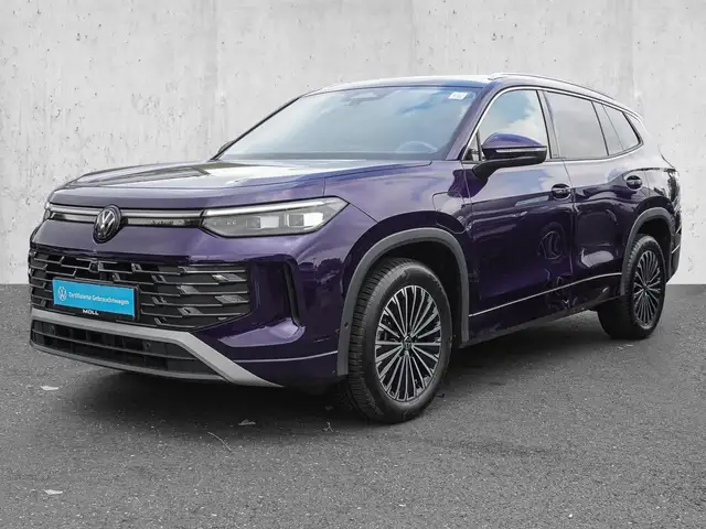 Volkswagen Tayron view 2
