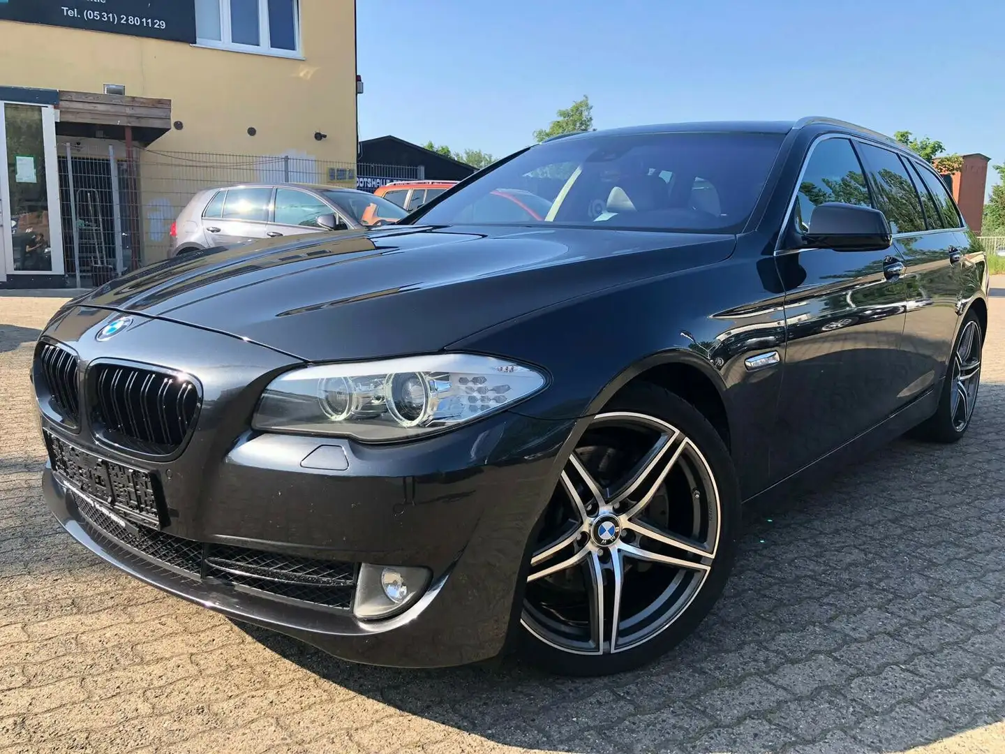 BMW 530 530d xDrive Touring Aut. (SCHLACHTER) Black - 1