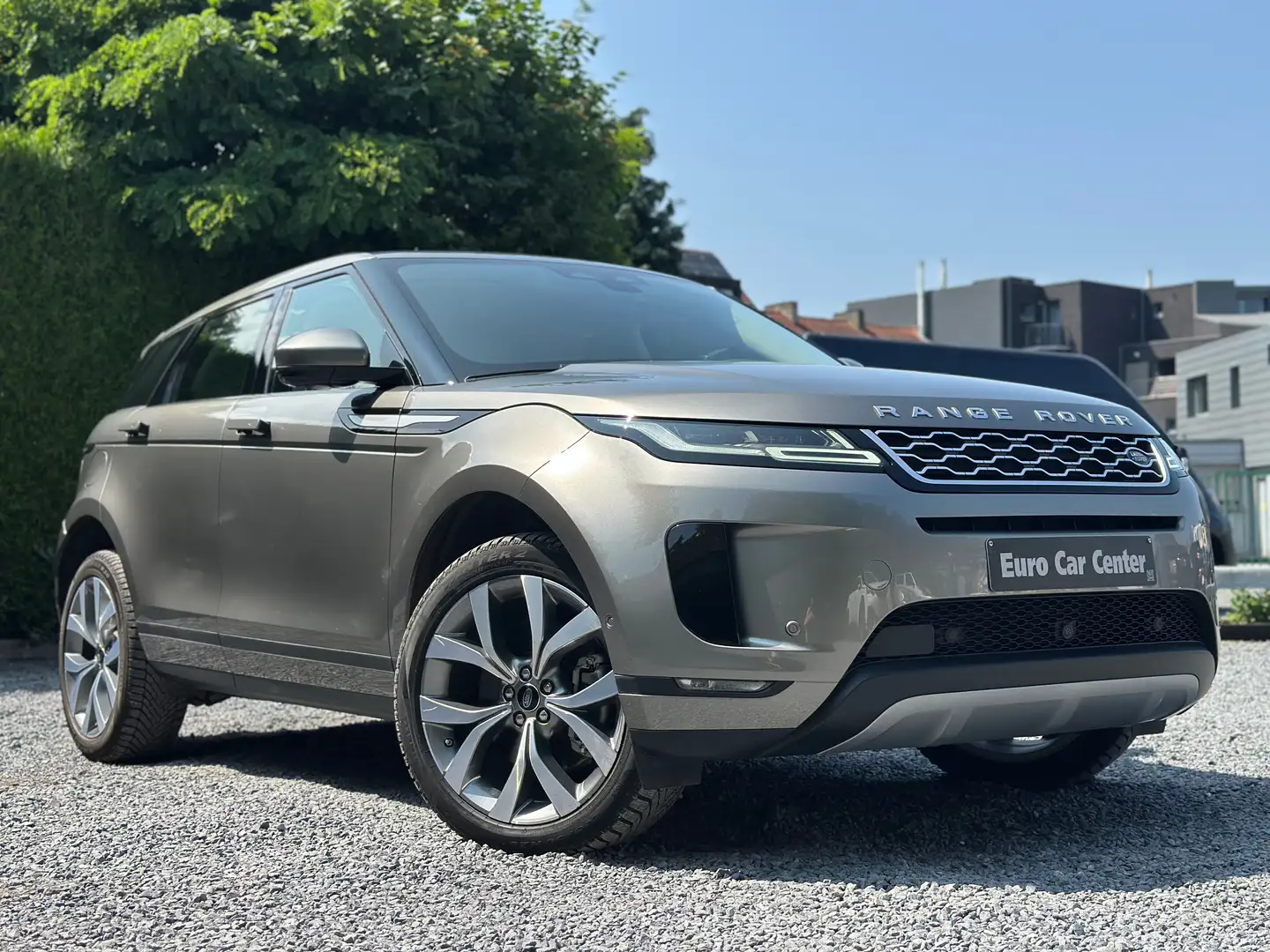 Land Rover Range Rover Evoque 2.0 HSE P200 MHEV AWD Automaat Beige - 1