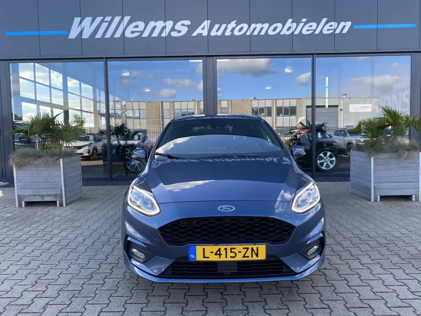 Ford Fiesta 1.0 EcoBoost Hybrid ST-Line X Navigatie, Cruise Co Blauw - 2