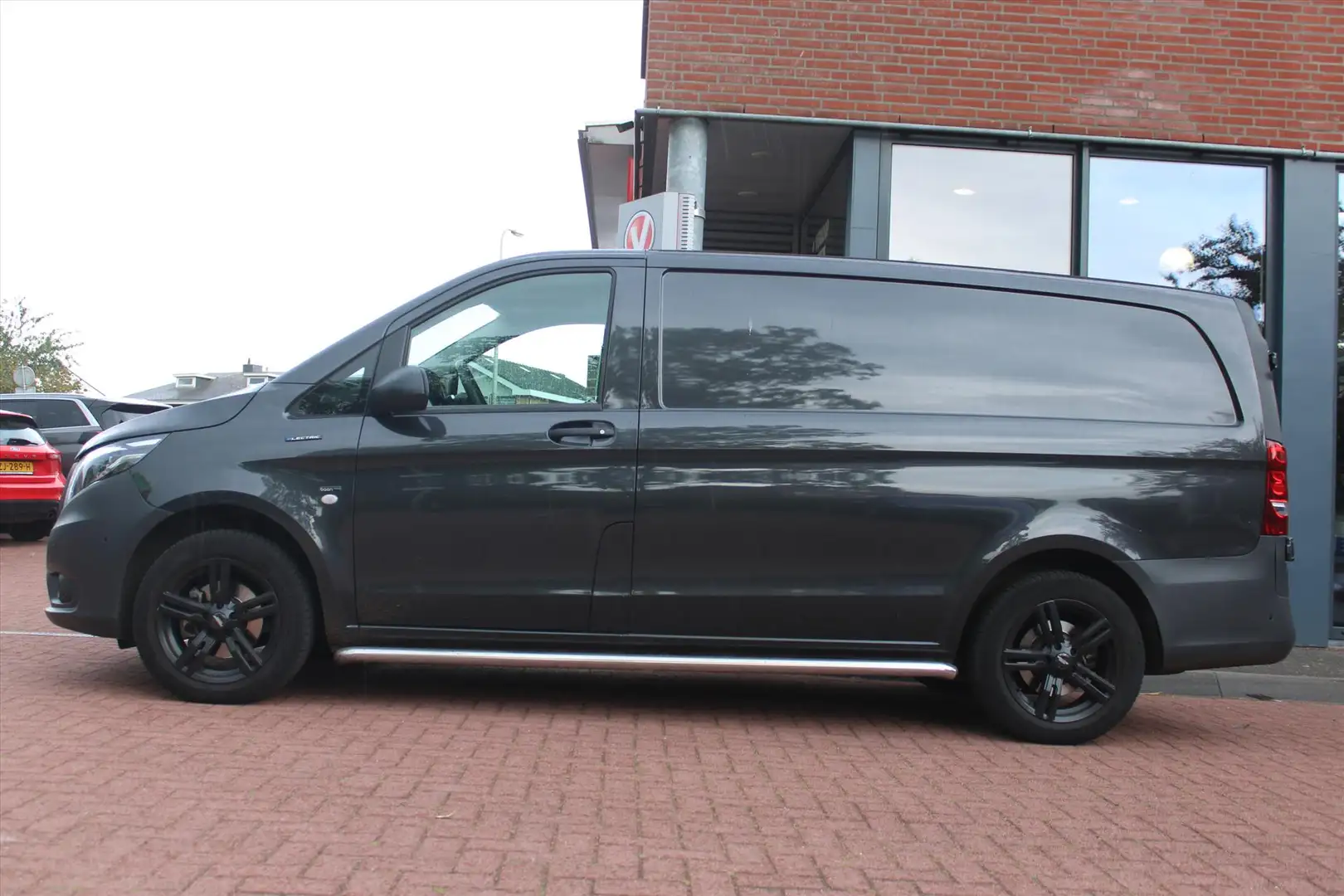 Mercedes-Benz Vito eVito Lang 66 kWh | Trekhaak | Camera | Carplay | Gris - 2