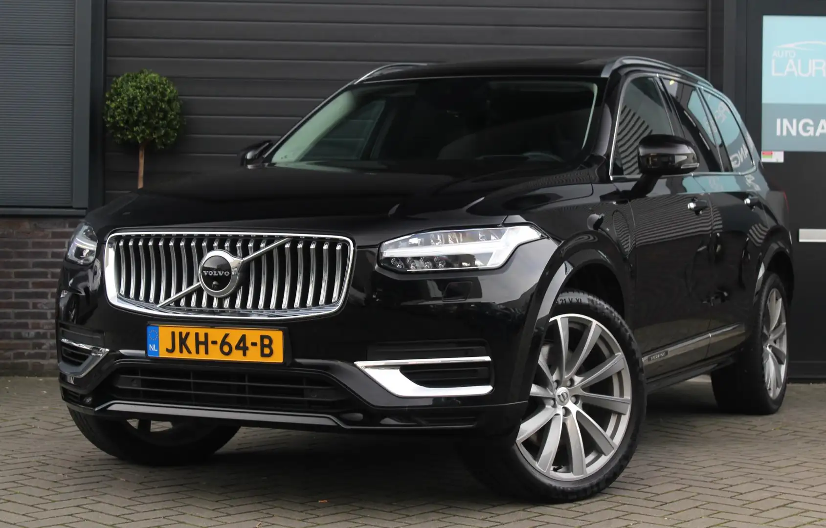 Volvo XC90 2.0 T8 Recharge AWD Inscription | Luchtvering | 36 Noir - 1