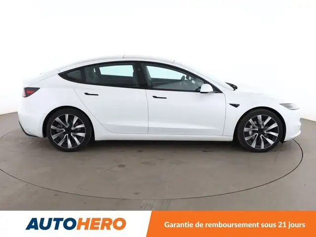 Tesla Model 3 view 7