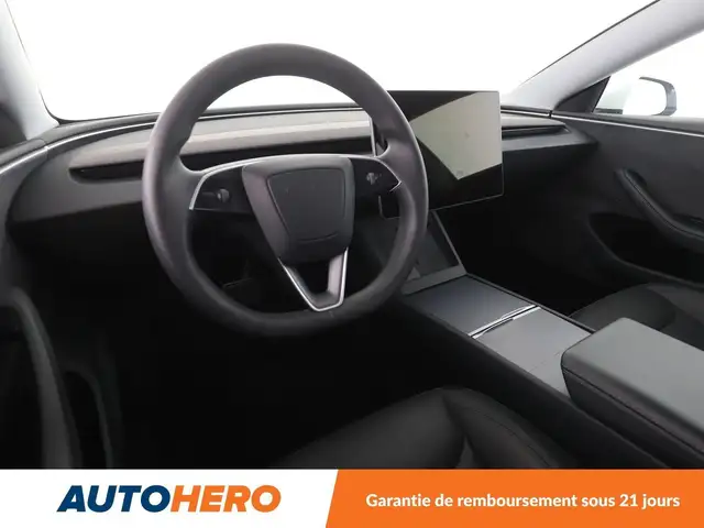 Tesla Model 3 view 11