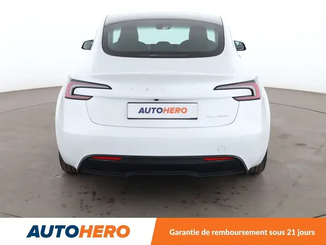 Tesla Model 3 view 5