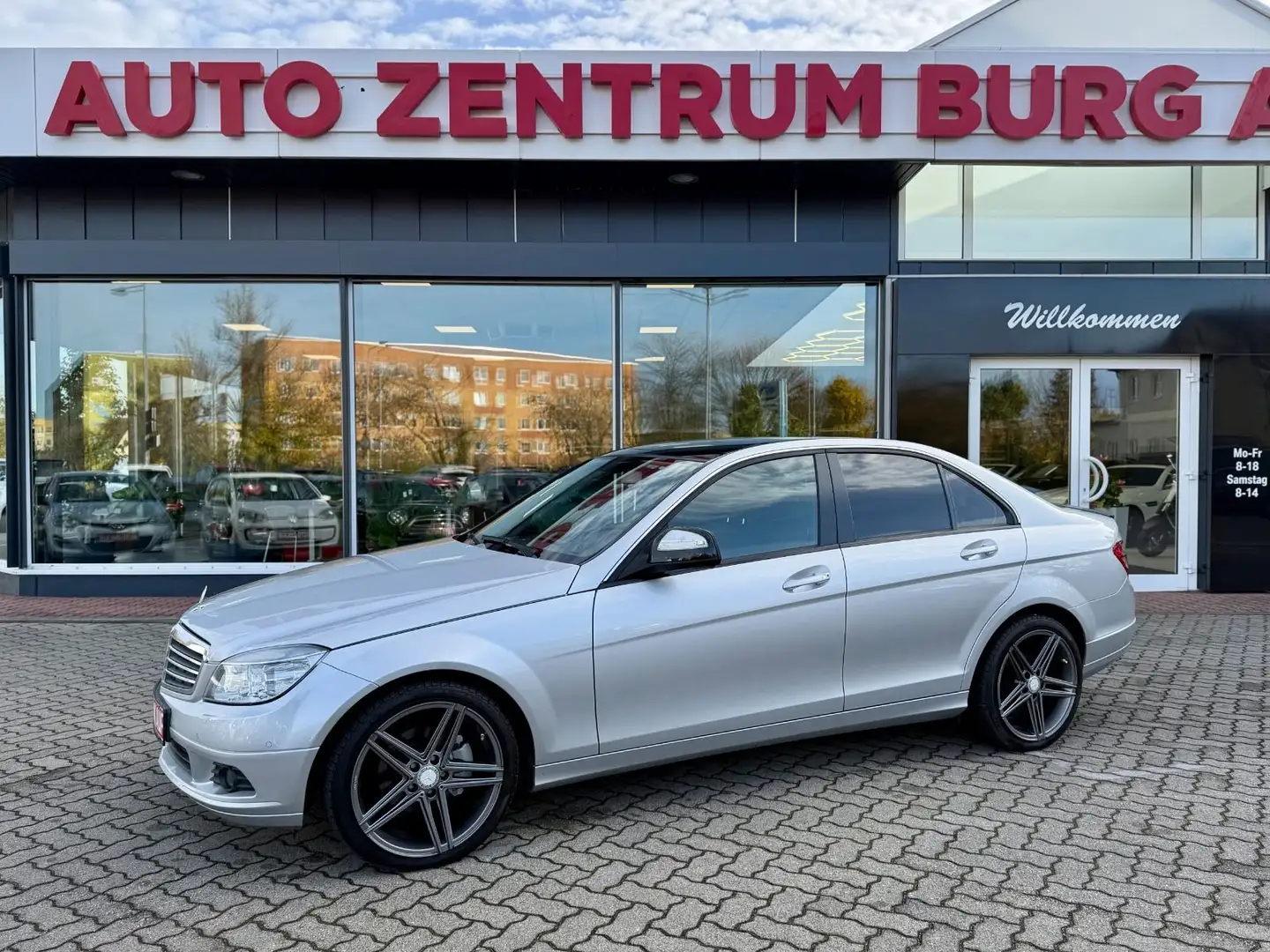 Mercedes-Benz C 180 Limousine Klima Tempomat SHZ Silber - 1