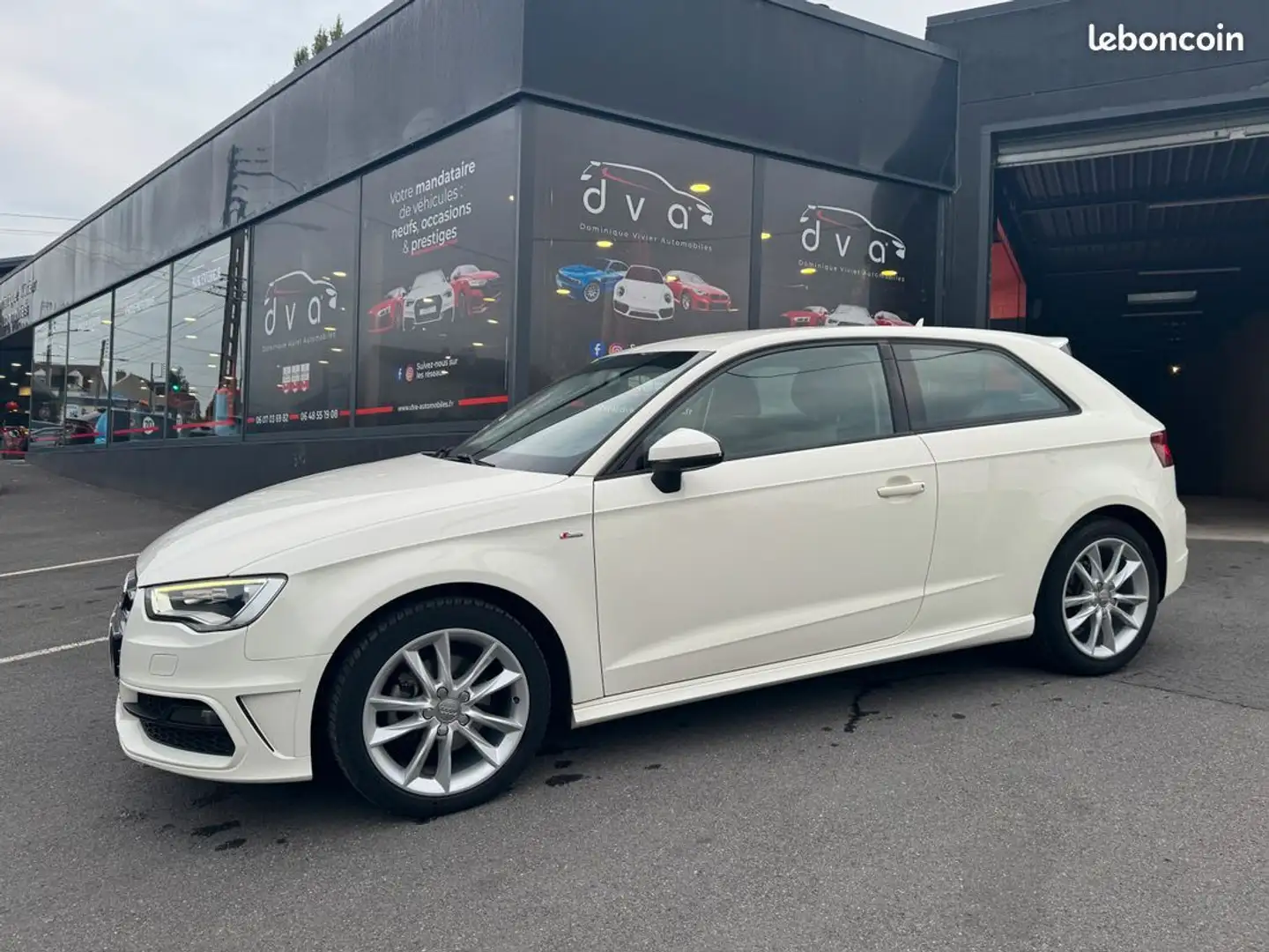 Audi A3 1.6 TDI 105 ch pack S-Line Weiß - 2