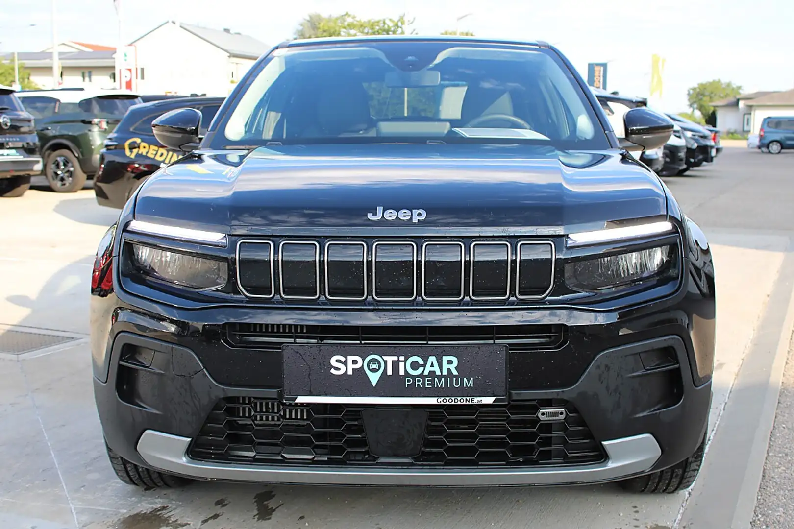 Jeep Avenger 1.2 GSE T3 Altitude Schwarz - 2