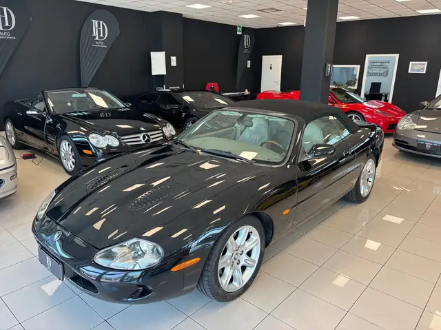 Jaguar XK8 XK - Convertible 4.0 -BOOK SERVICE