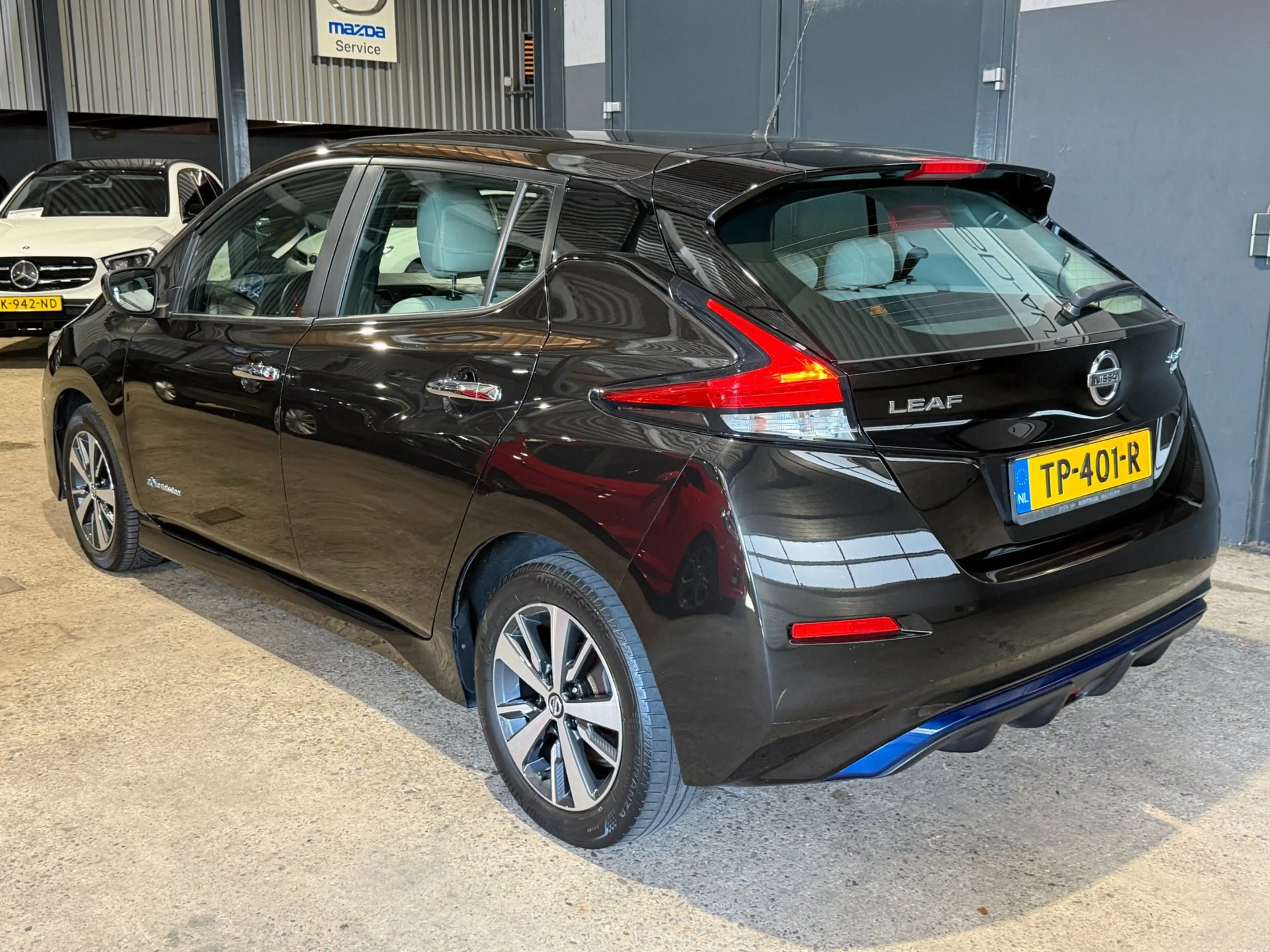 Nissan Leaf Acenta 40 kWh|SOH85.6|2e eigenaar| NL-Auto + NAP ! — photo 2