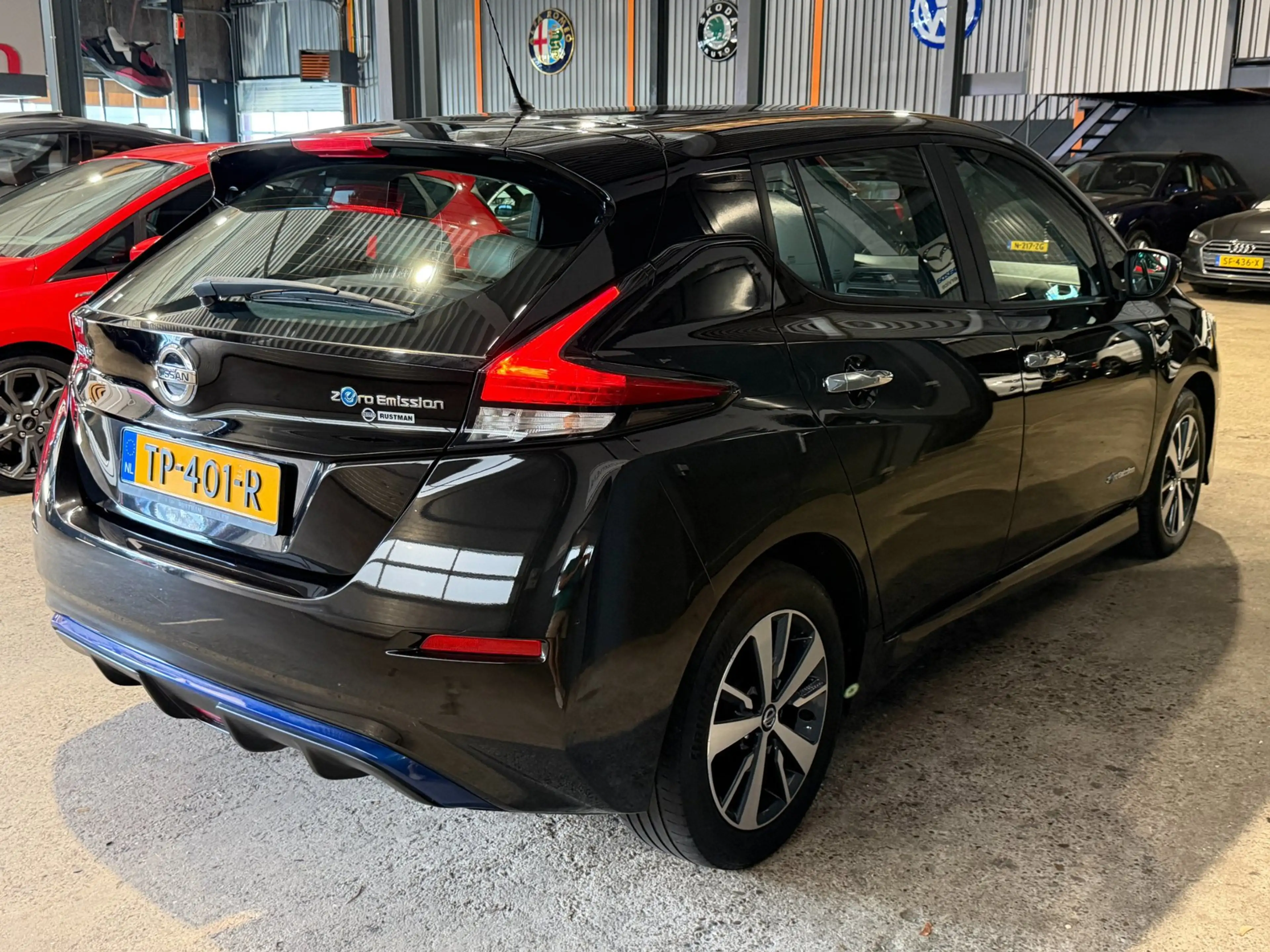Nissan Leaf Acenta 40 kWh|SOH85.6|2e eigenaar| NL-Auto + NAP ! — photo 3