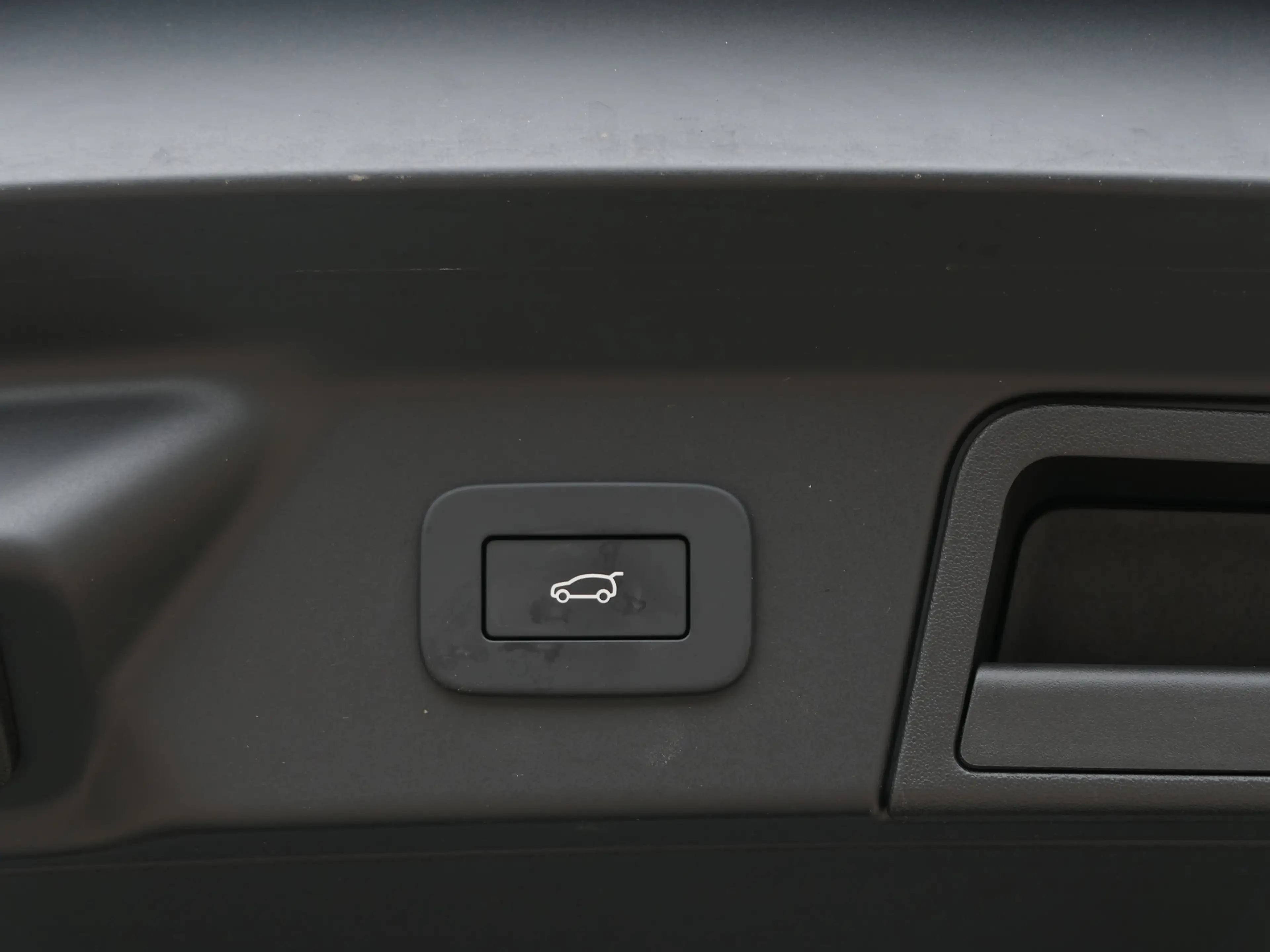 Land Rover Range Rover Velar 2.0 P400e AWD R-Dynamic SE PHEV Panoramadak | Matr — photo 15