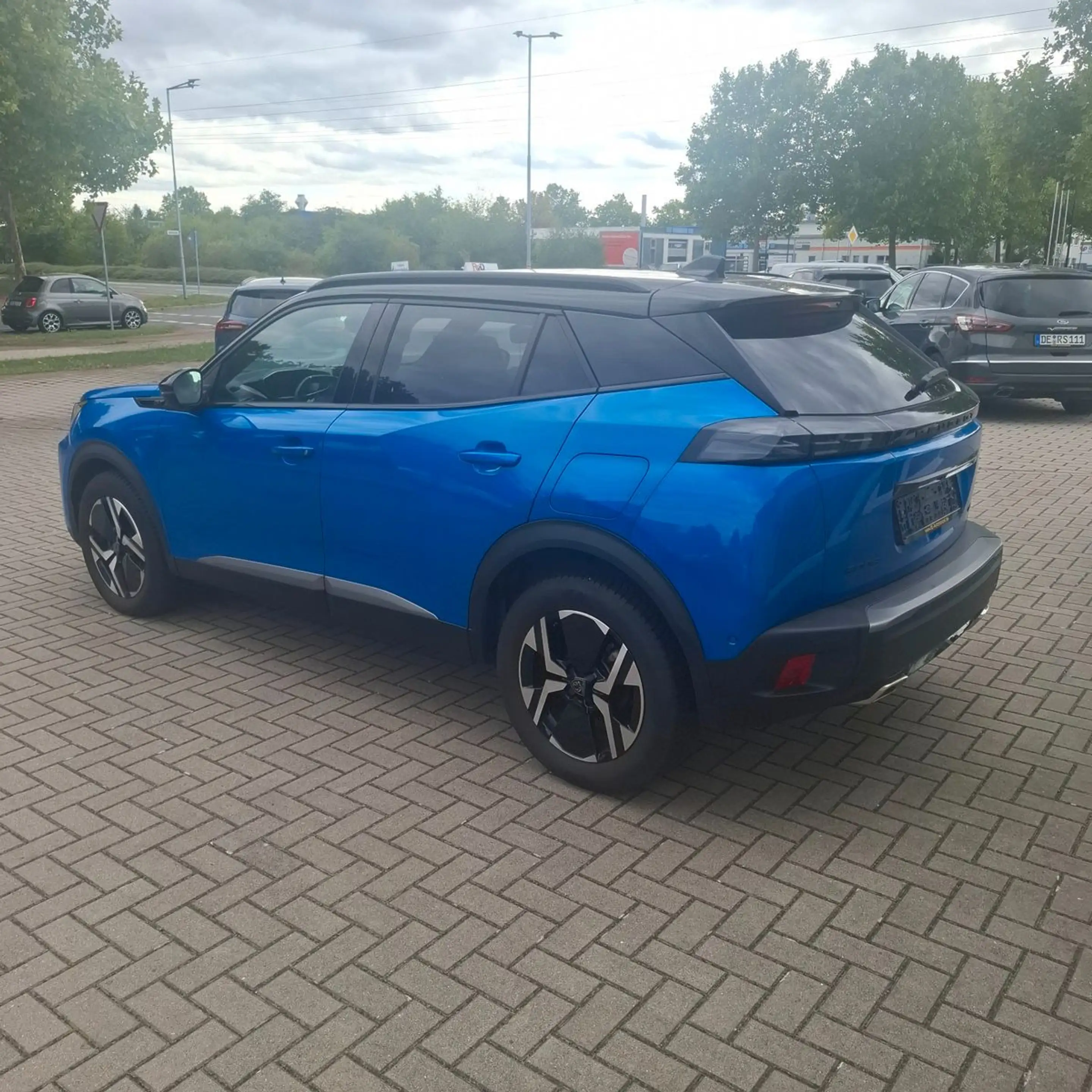 Peugeot 2008 GT Panoramadach+Massagesitz — photo 4