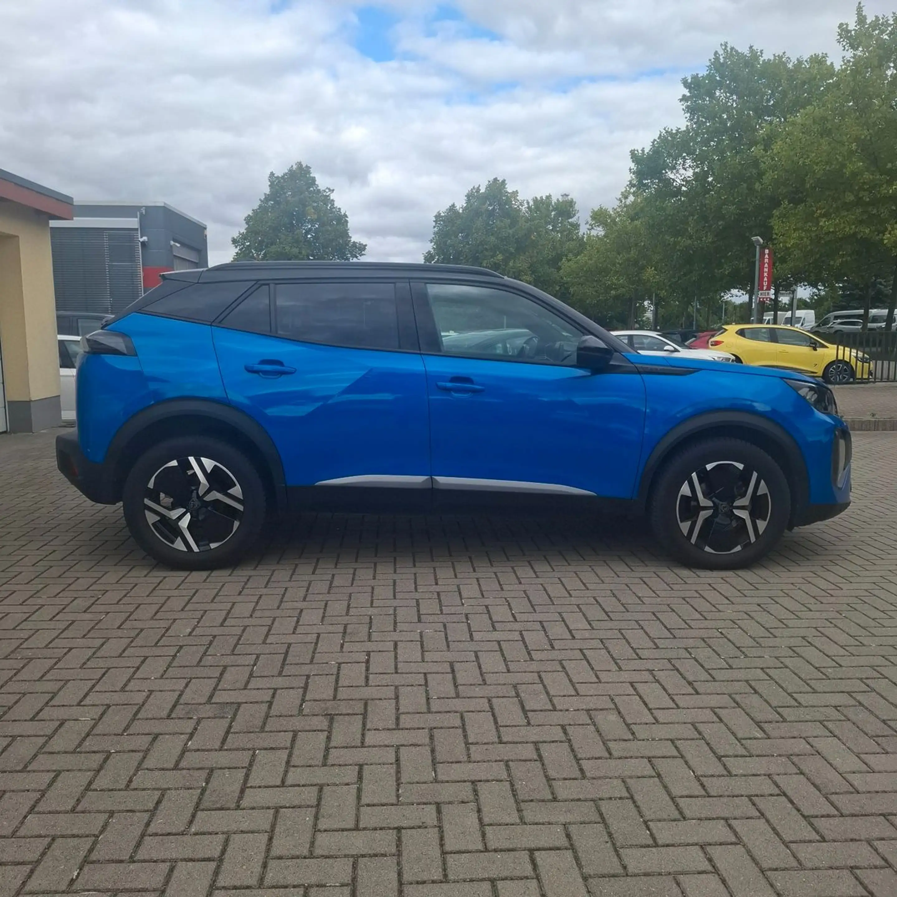 Peugeot 2008 GT Panoramadach+Massagesitz — photo 7