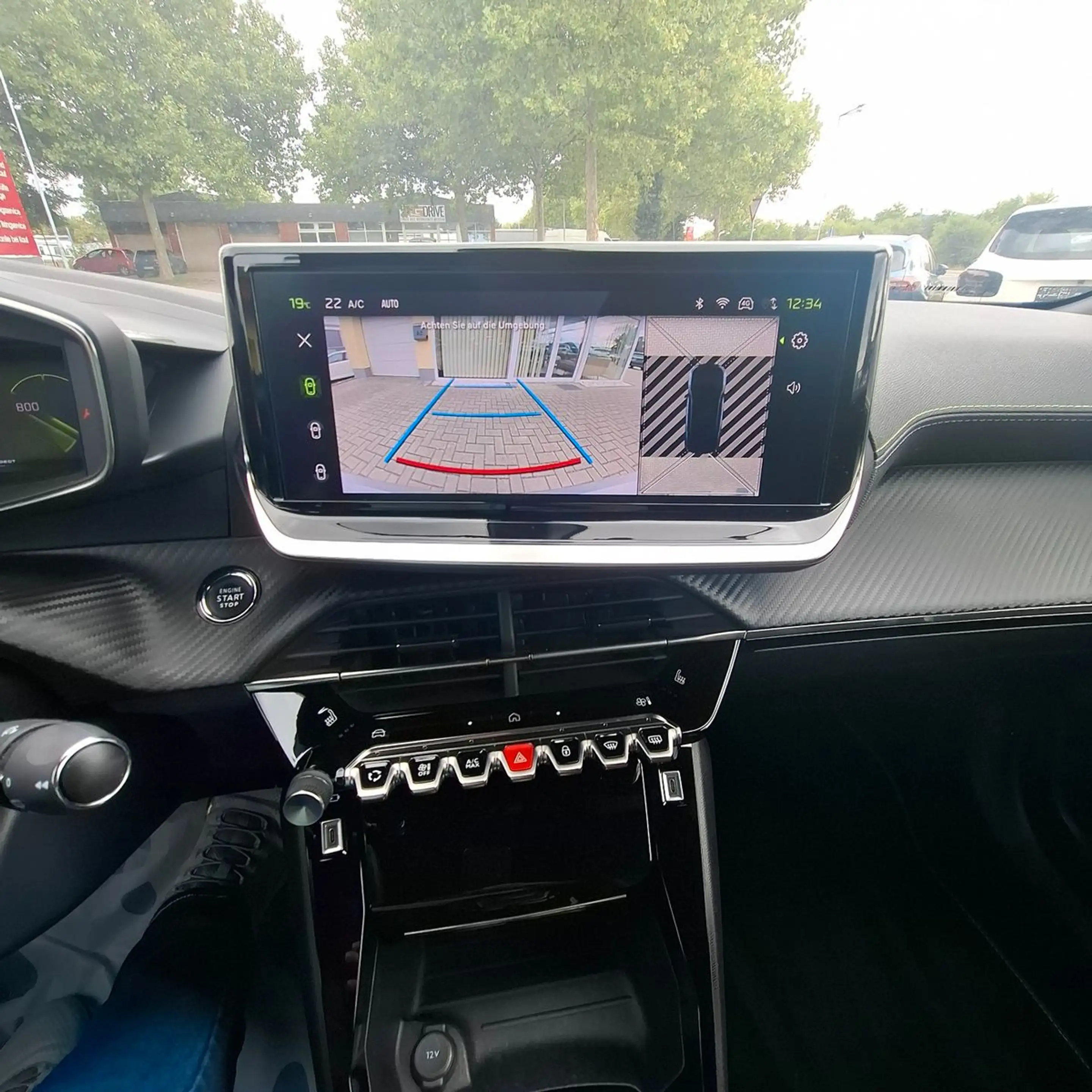 Peugeot 2008 GT Panoramadach+Massagesitz — photo 12
