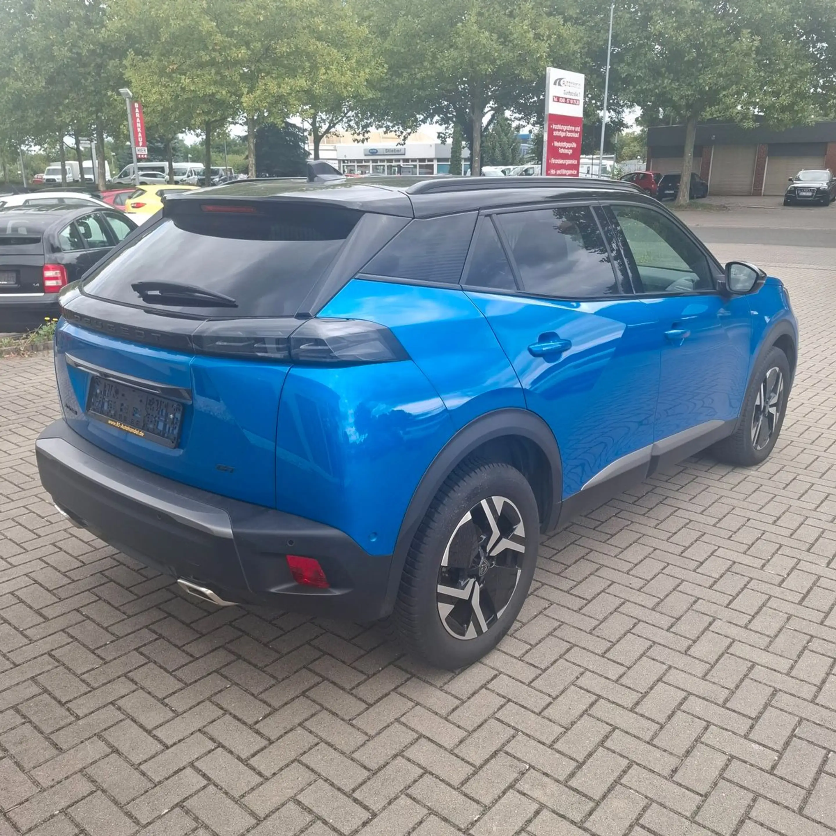 Peugeot 2008 GT Panoramadach+Massagesitz — photo 6