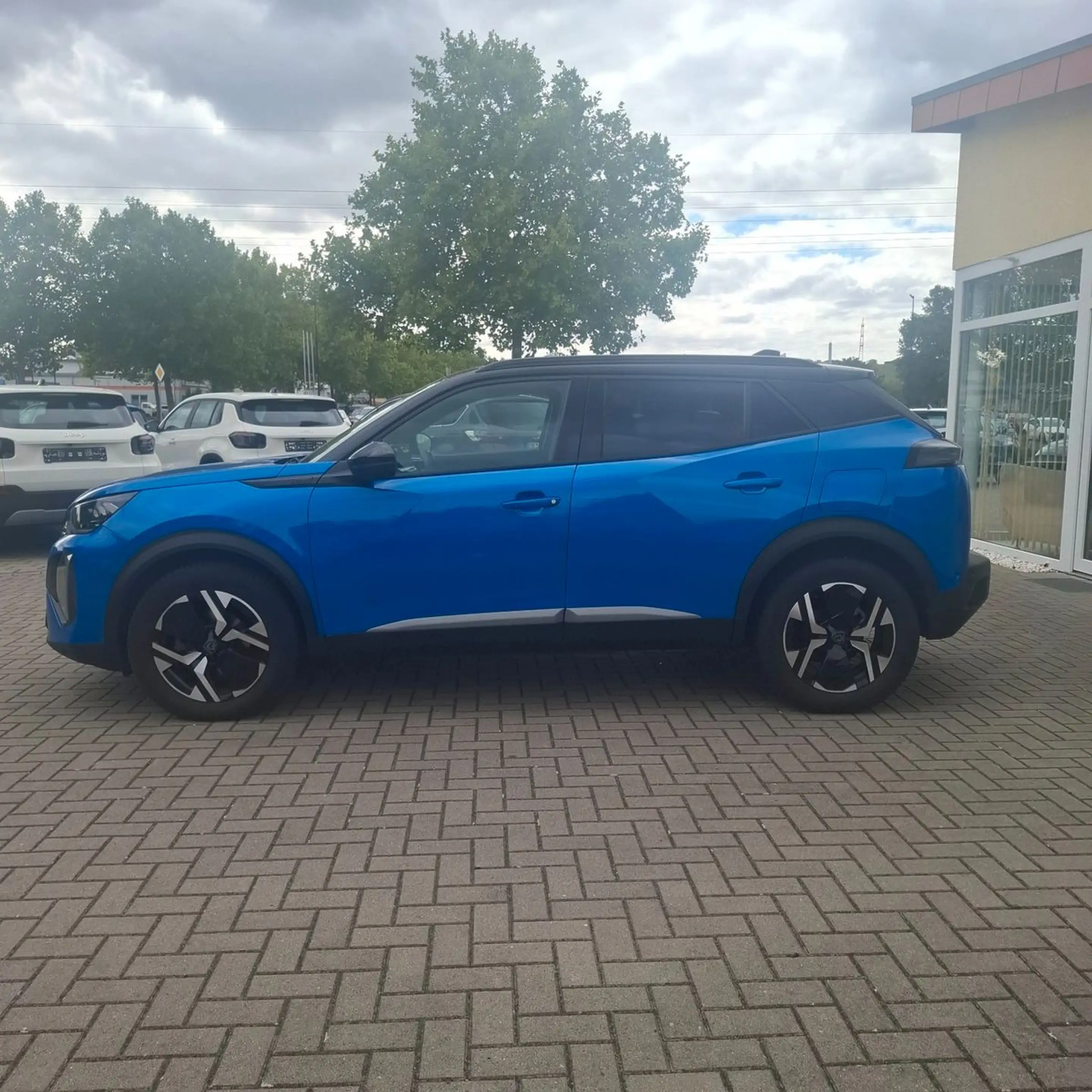Peugeot 2008 GT Panoramadach+Massagesitz — photo 3