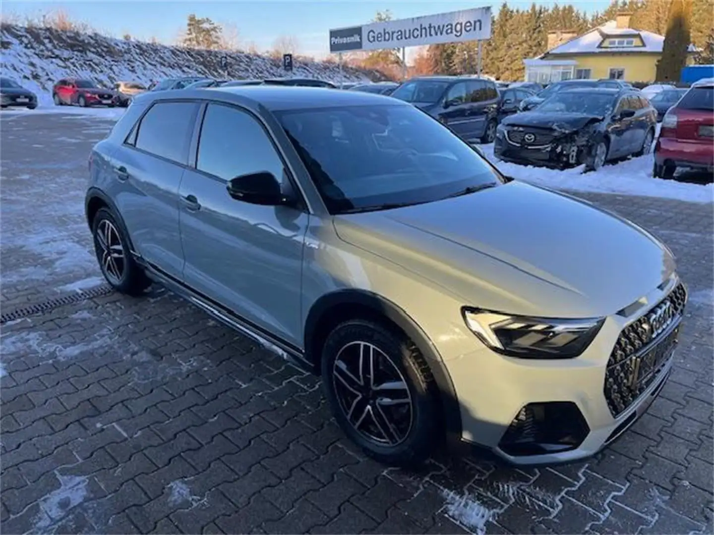Audi A1 SB 35 TFSI Allstreet S-tronic Grau - 2