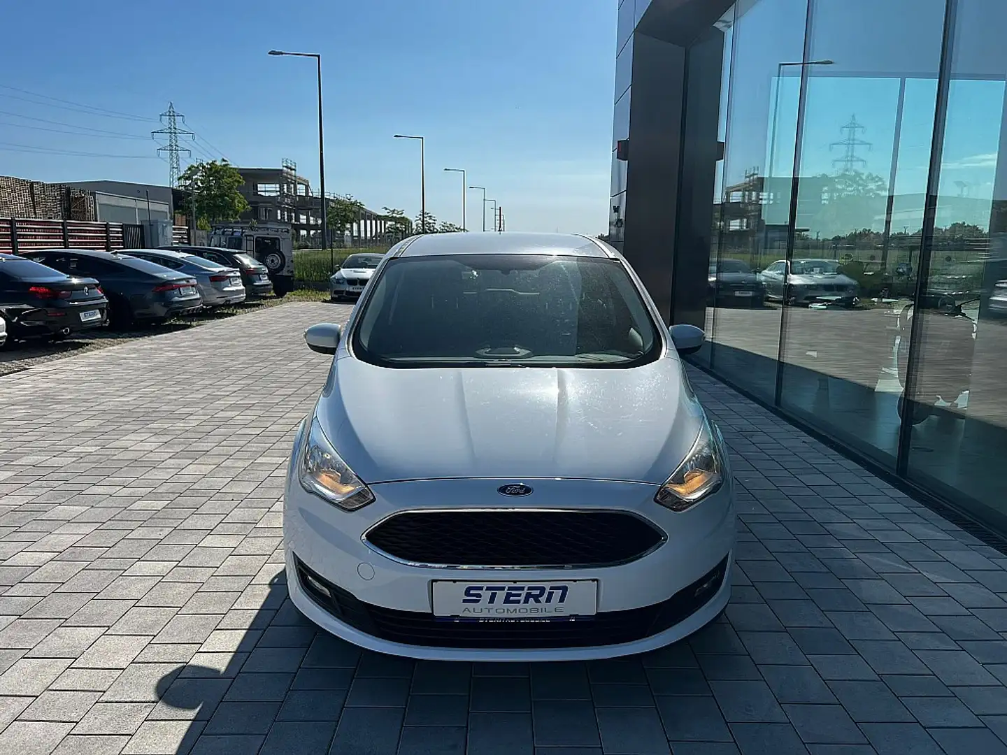 Ford Grand C-Max Grand C-MAX Trend 1,5 TDCi *7 SITZER* Weiß - 2