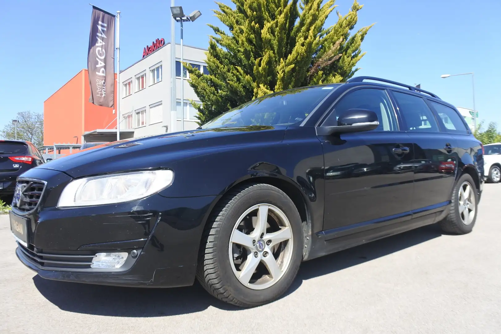 Volvo V70 V70 D4 Summum/GELEGENHEIT/EXPORT/HÄNDLER Schwarz - 2