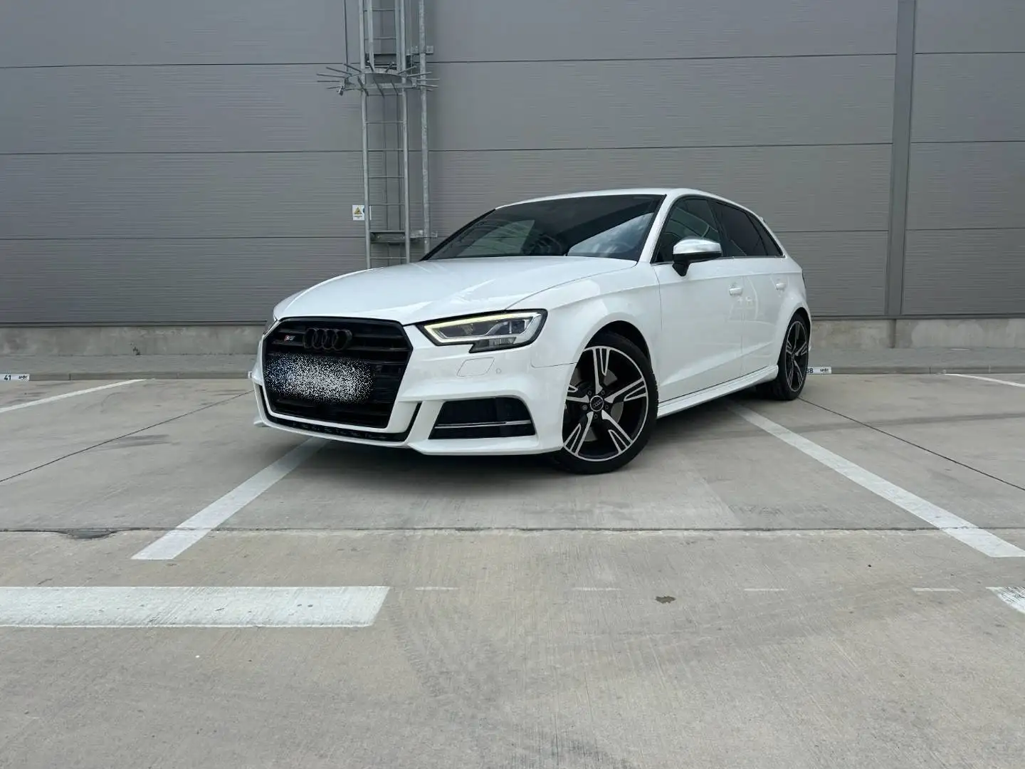 Audi S3 S3 Sportback 2.0 TFSI quattro Bílá - 1