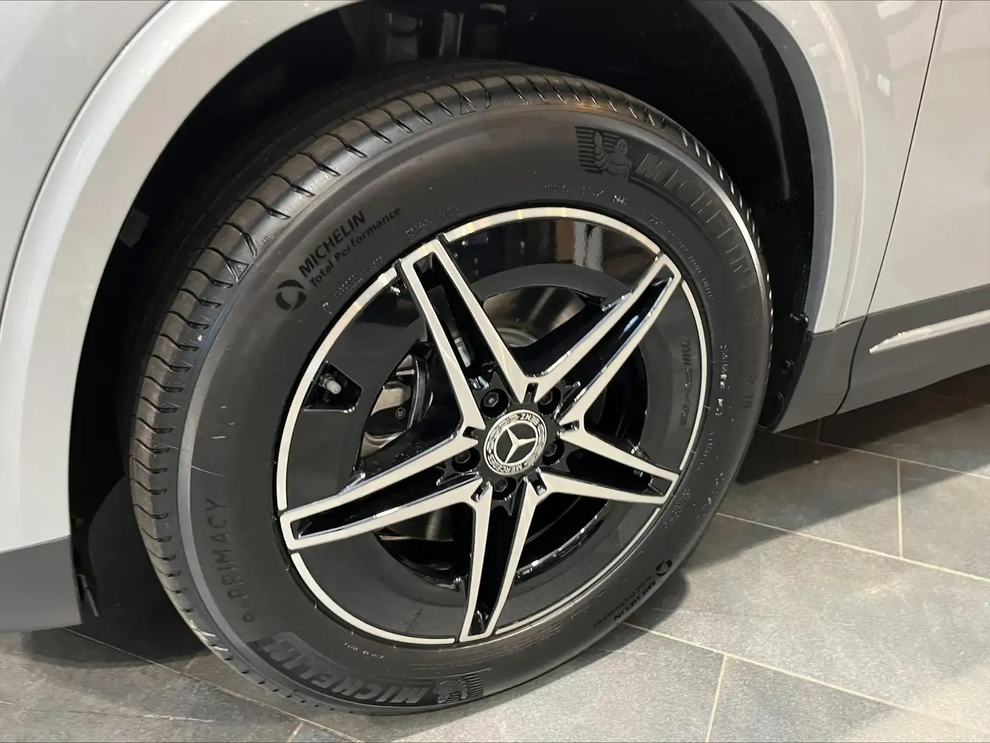 Mercedes-Benz EQA 250 EQA 250+ Business Star Edition Argent - 2