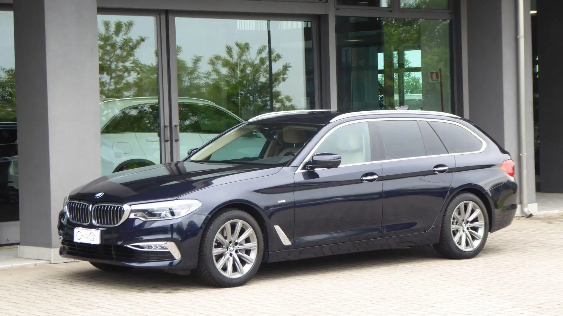 BMW 520 d xDrive Touring Luxury Modrá - 1