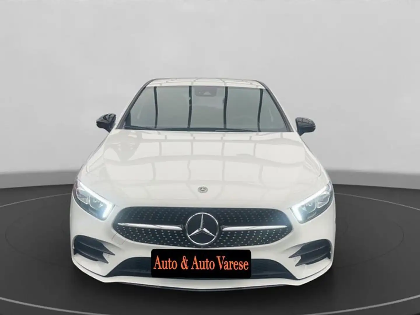 Mercedes-Benz A 180 A 180 Automatic Premium AMG NIGHT LED NAVI Bianco - 2