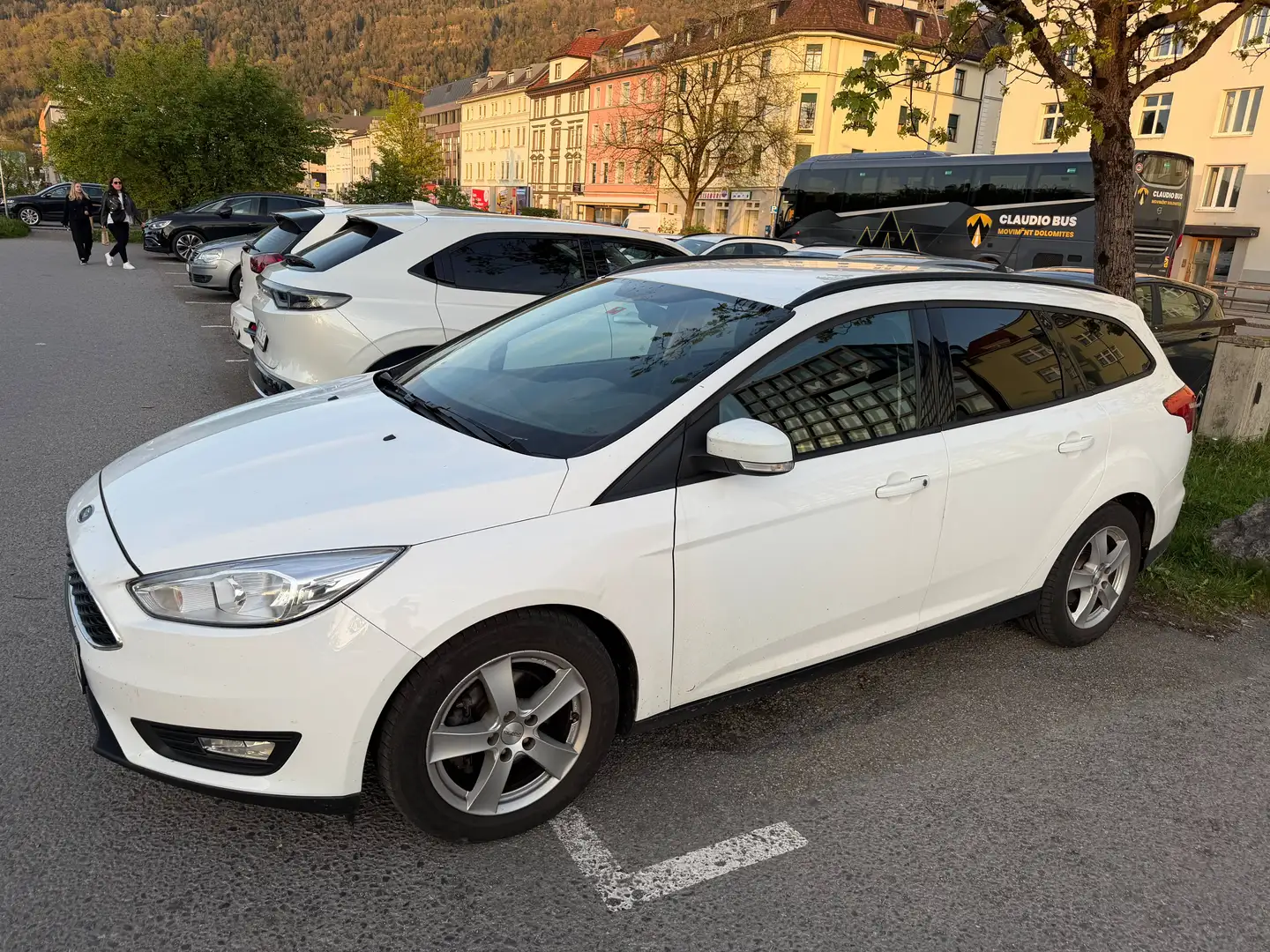 Ford Focus Focus Traveller Trend 1,8 TDci Weiß - 1