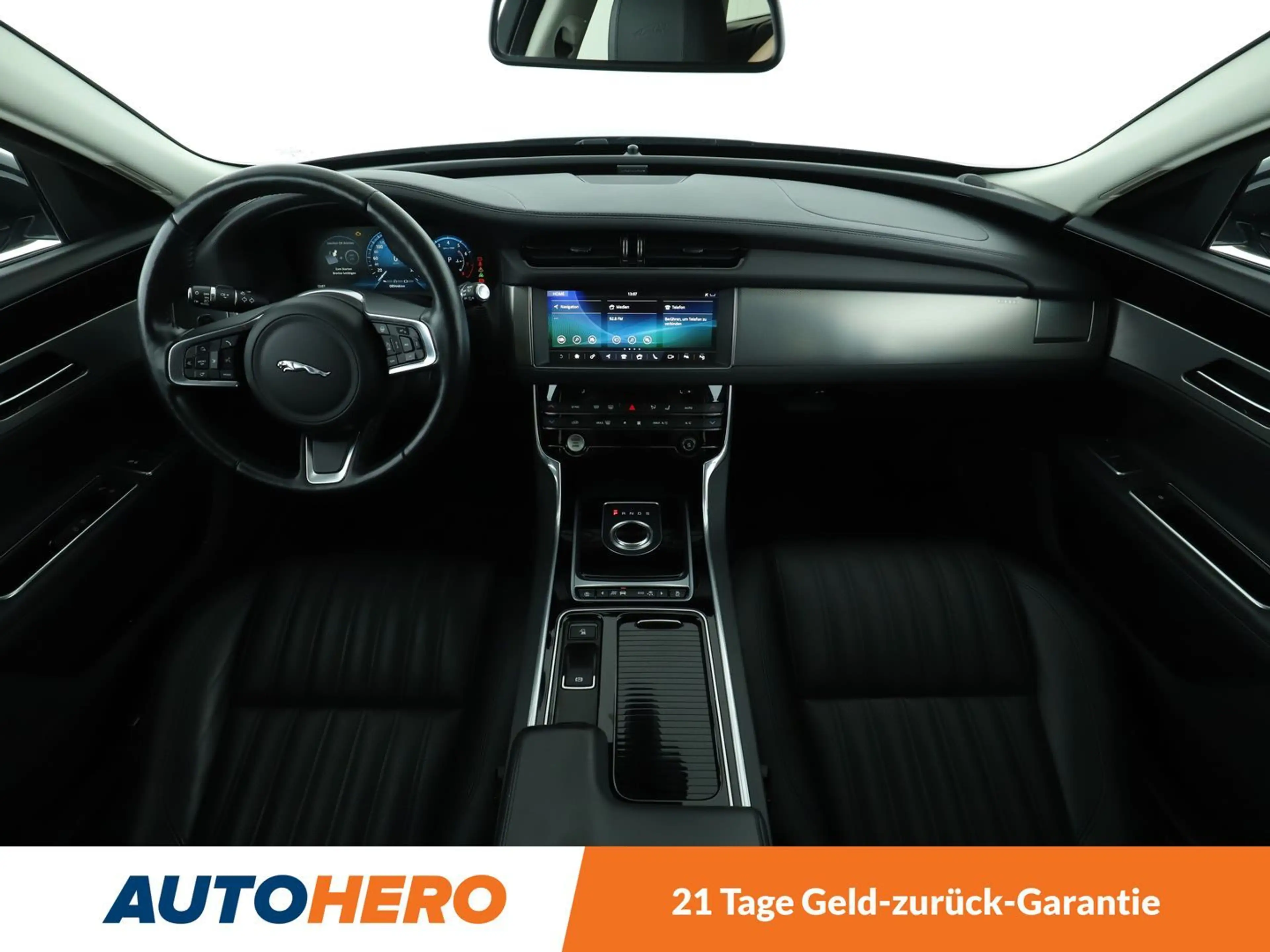 Jaguar XF 25t Portfolio Aut.*NAVI*BI-XENON*ACC*360°*MERIDIAN — photo 12