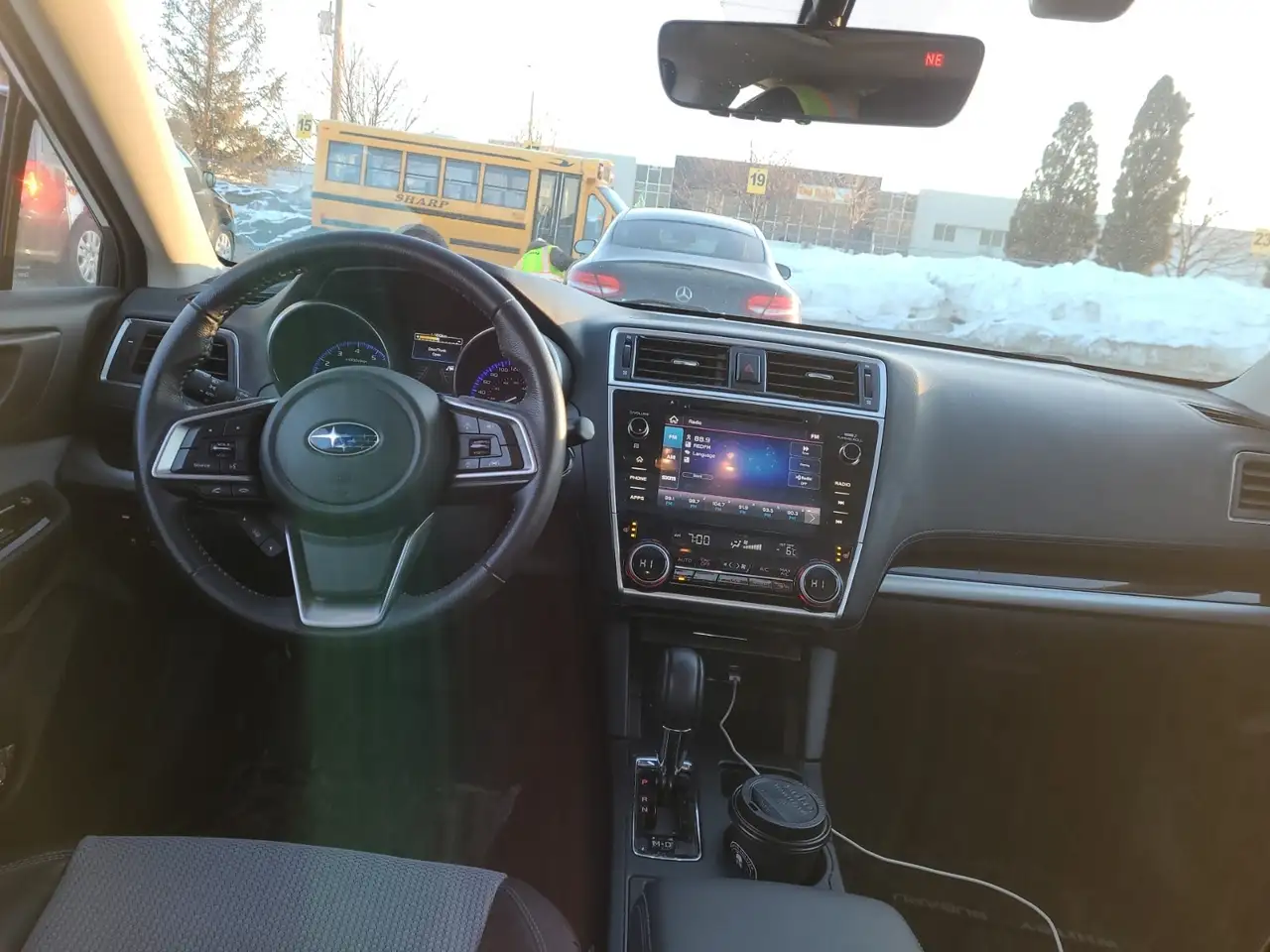 Subaru Legacy снимка Subaru Legacy