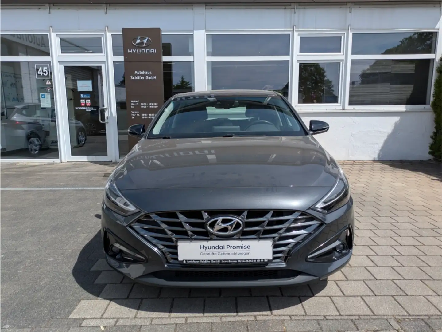 Hyundai i30 Intro Edition Navi SHZ Temp LenkradHZG Notbremsass Gris - 2