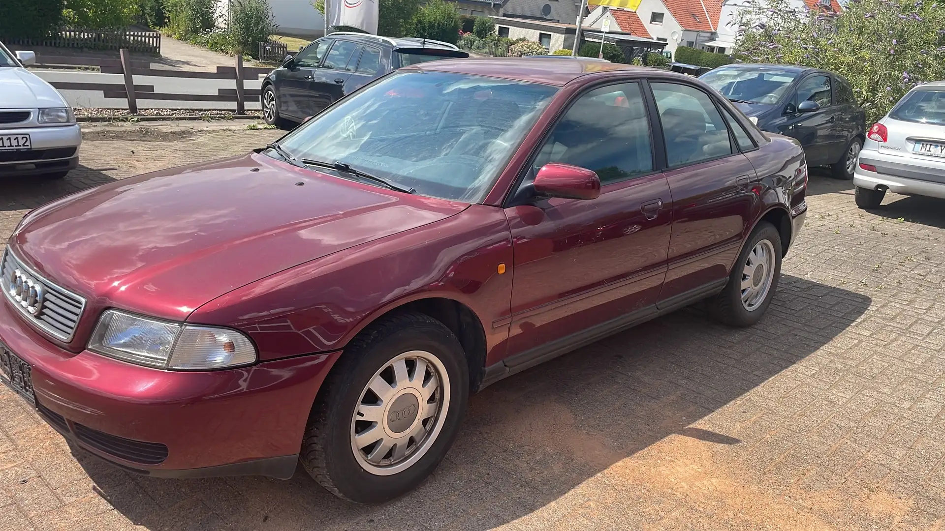 Audi A4 A4 1.6 Automatikgetriebe Rot - 1
